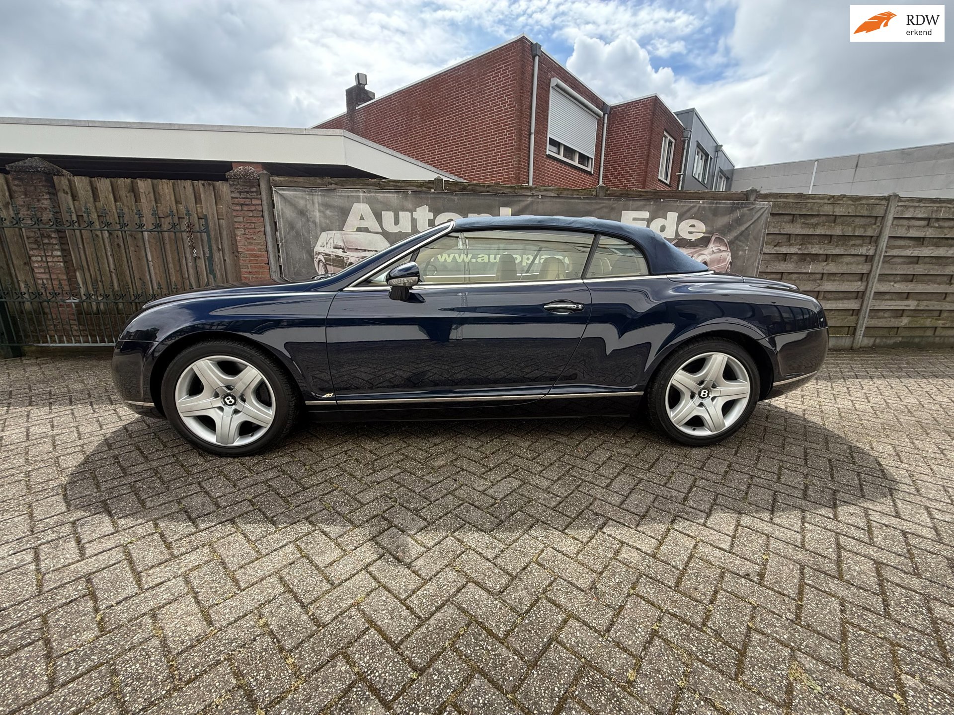 Bentley Continental GTC 6.0 W12 ORINEEL QATAR UITVOERING