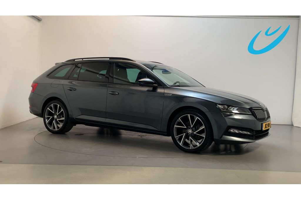 Škoda Superb Combi 1.4 TSI iV Sportline Business Panoramadak Virtual Cockpit Camera Stoelverwarming