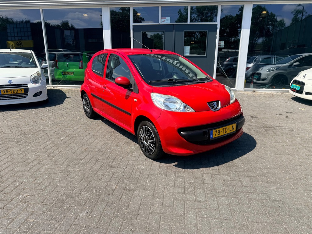 Peugeot 107 1.0-12V XS