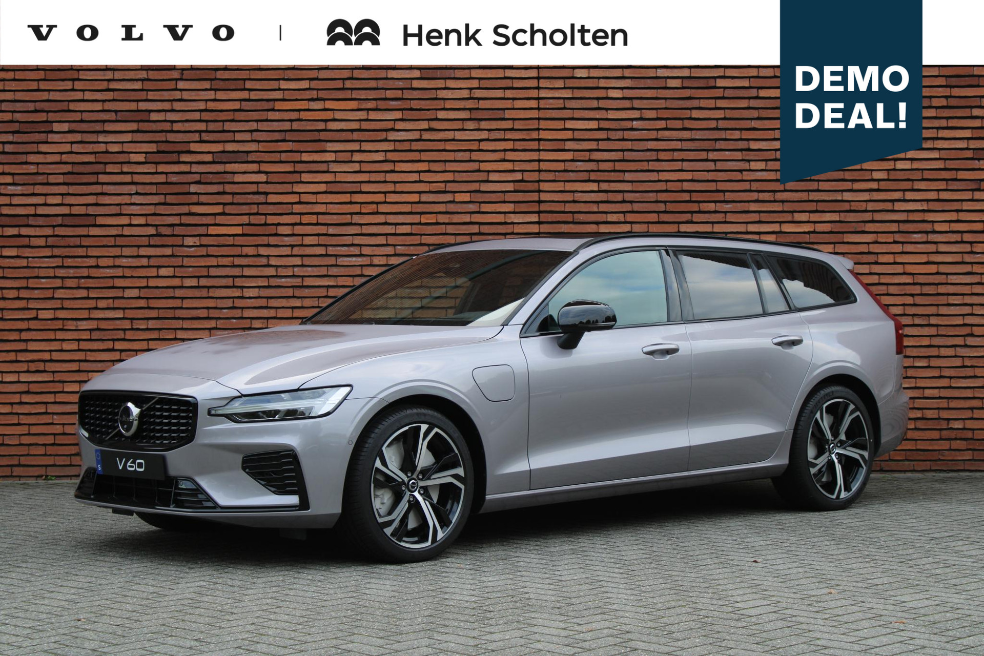 Volvo V60 T6 Plug-in hybrid AWD Plus Dark |