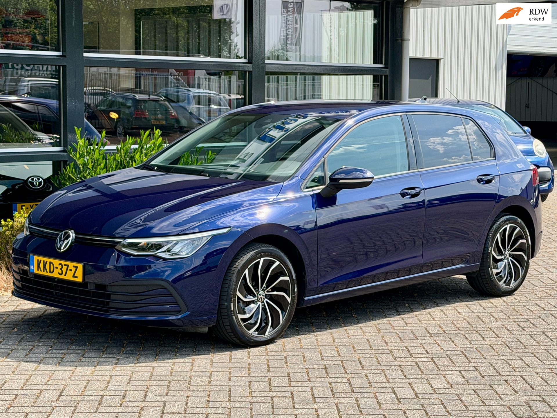 Volkswagen GOLF 1.0 eTSI Life Business DSG Apple carplay !!
