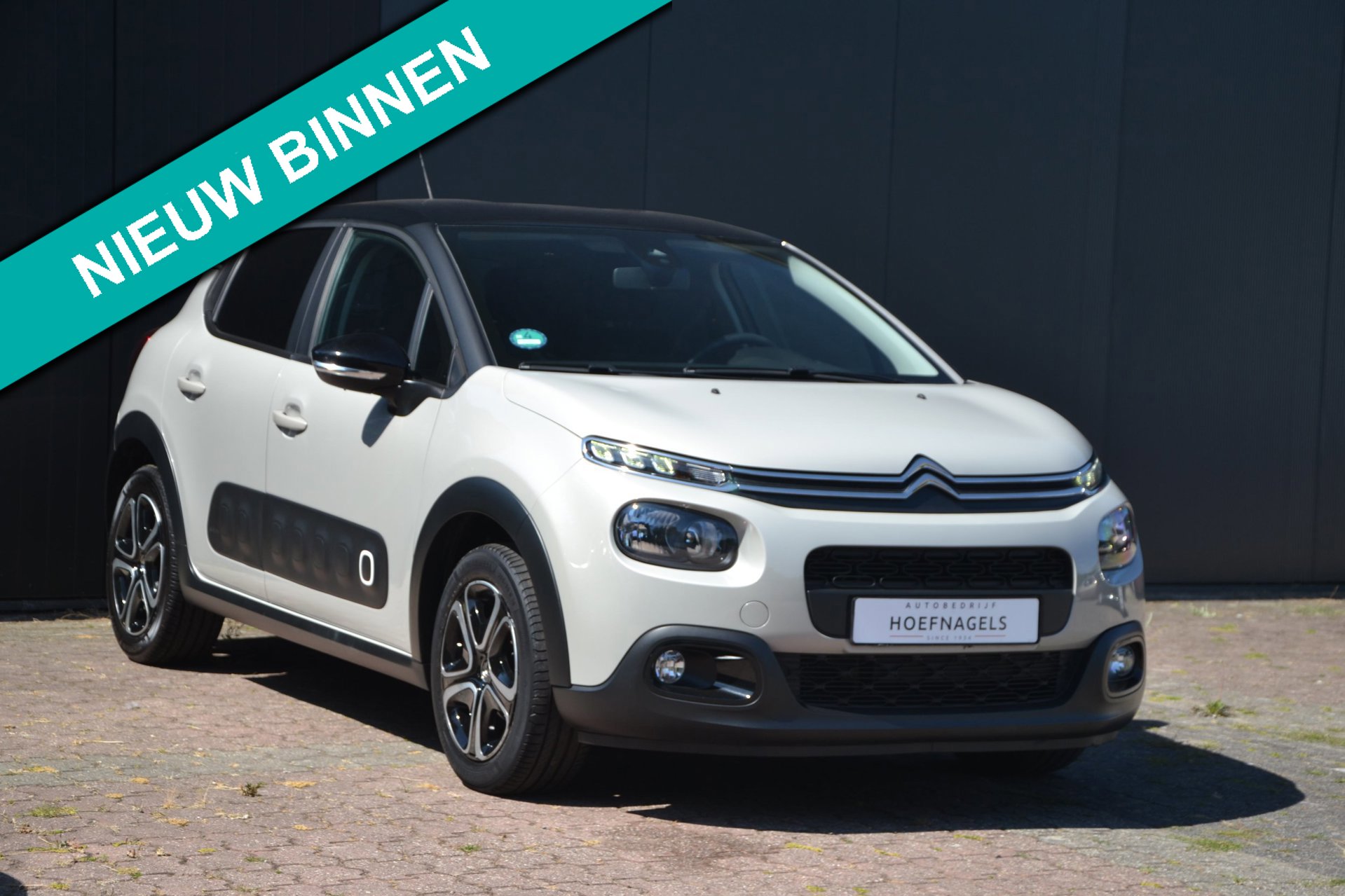 Citroën C3 1.2 82 PK Feel Edition * Airco * Navigatie * Two-Tone lak