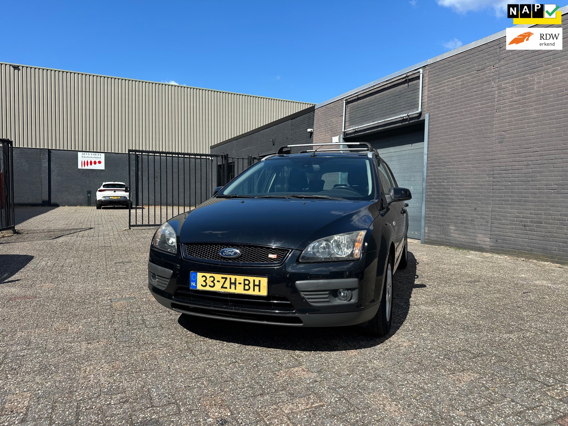 Ford Focus Wagon 1.8-16V Ambiente Flexifuel Airco Cruise Elek. Pakket LM-Wielen APK.