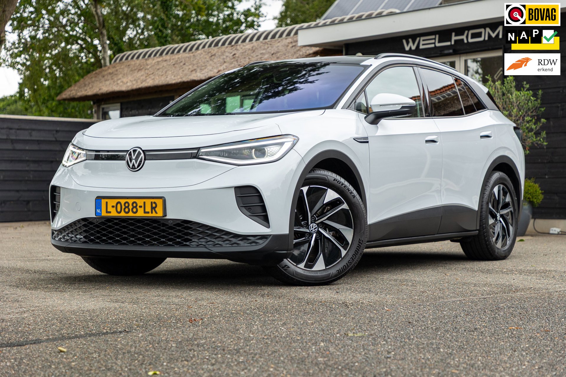 Volkswagen ID.4 Tech 77 kWh Soh 89% I Trekhaak I IQ Light I Panoramadak I Luxe interieur I ergoActive I Adaptive Cruise I BTW