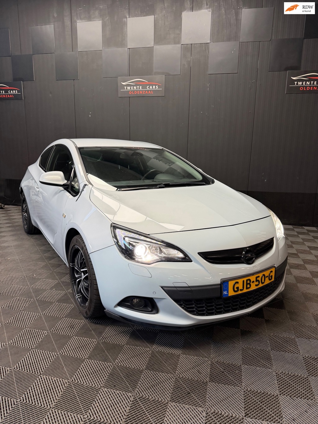 Opel ASTRA GTC 1.6 Turbo Sport 180PK | Led | Navi | PDC | Cruise |