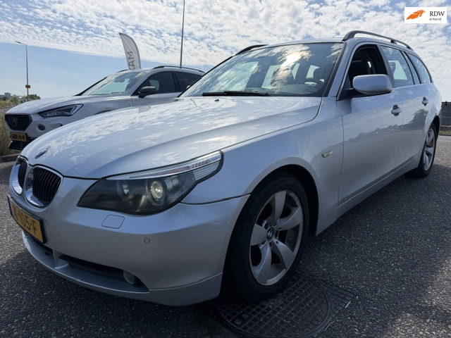 BMW 5-serie Touring 523i High Executive Automaat Pano PDC Trekhaak Airco