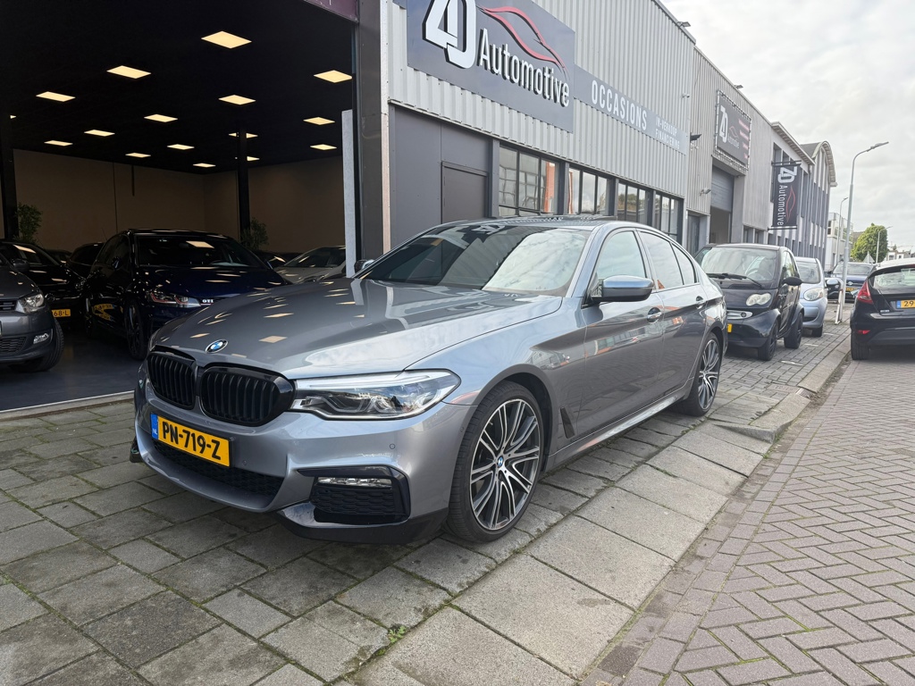 BMW 5-serie 540i High Executive Pano H&K NAP NL Auto