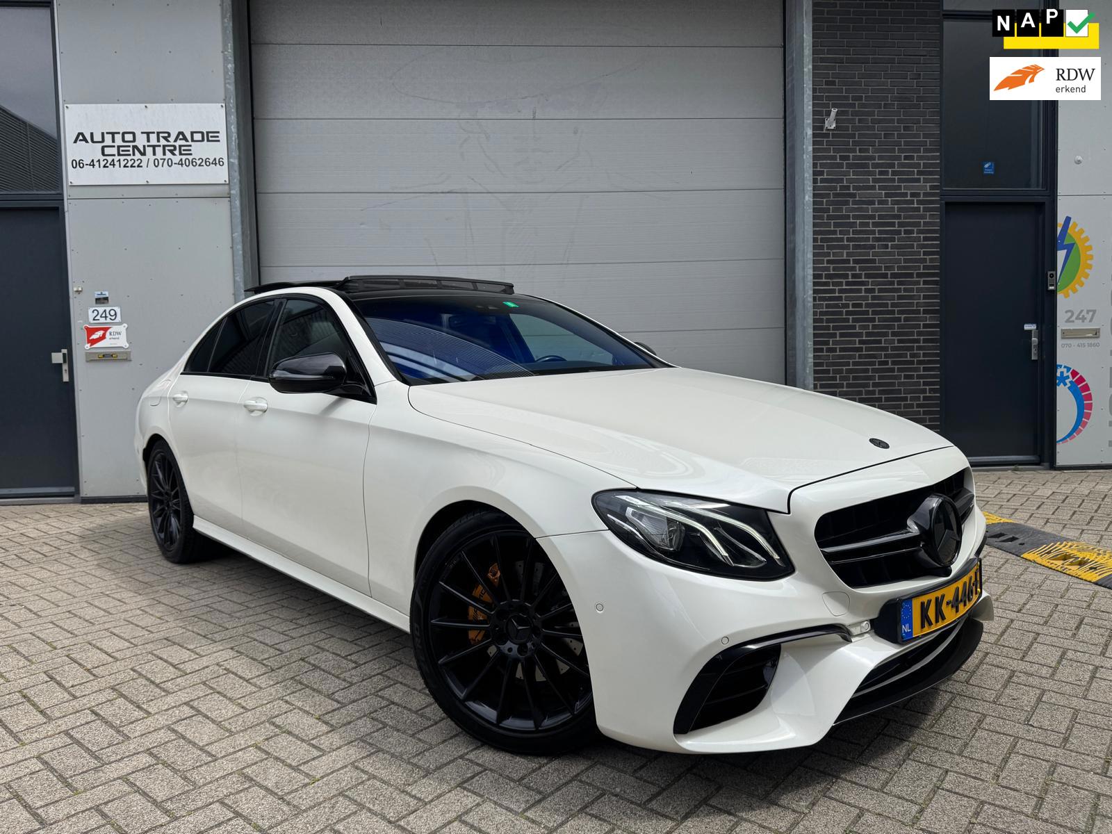 Mercedes-Benz E-klasse 200 AMG-style [ Sfeerverlichting | Pano | Burmester | StoelVW | Achteruitrijcamera]