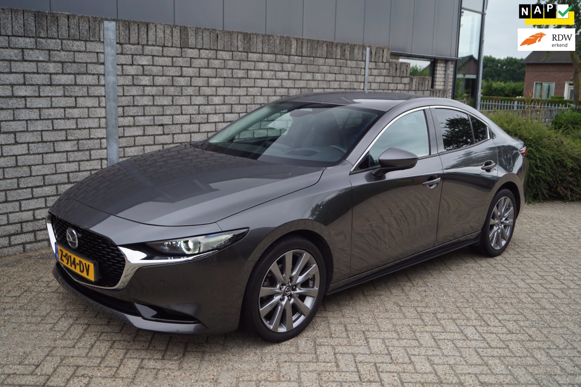 Mazda 3 2.0 e-SkyActiv-G M Hybrid 150 Exclusive-line Leder Sportst Stoel/Stuurverw Navi Camera Clima Adaptieve Cruise 2x PDC LMV