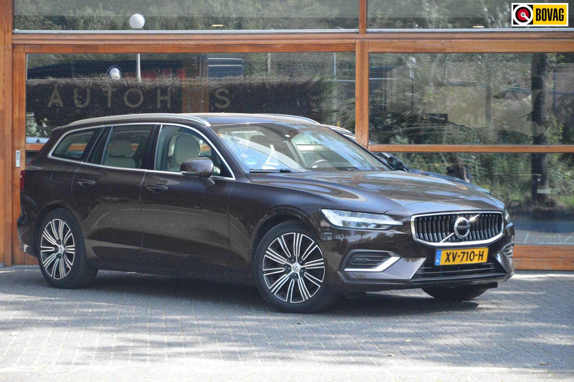 Volvo V60 T5 Inscription | Trekhaak 1800 kg | Leer | Dealeronderhouden | Volvo on call