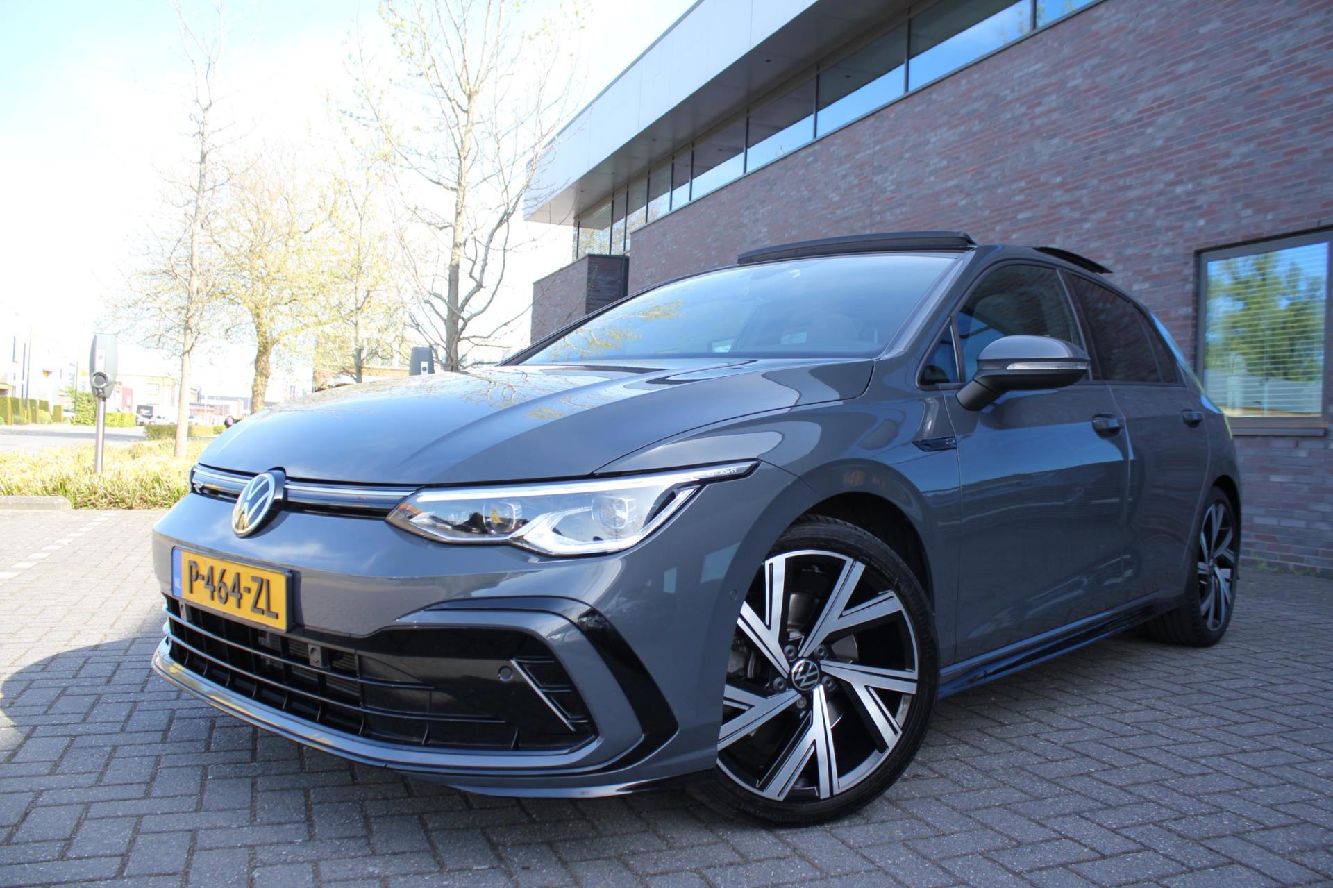 Volkswagen Golf 1.5 eTSI R-Line DSG pano HUD H&K CAM
