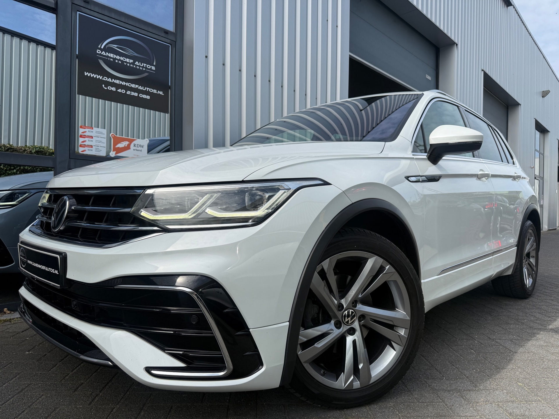 Volkswagen TIGUAN 1.5 TSI R-Line panoramadak parelmoer wit
