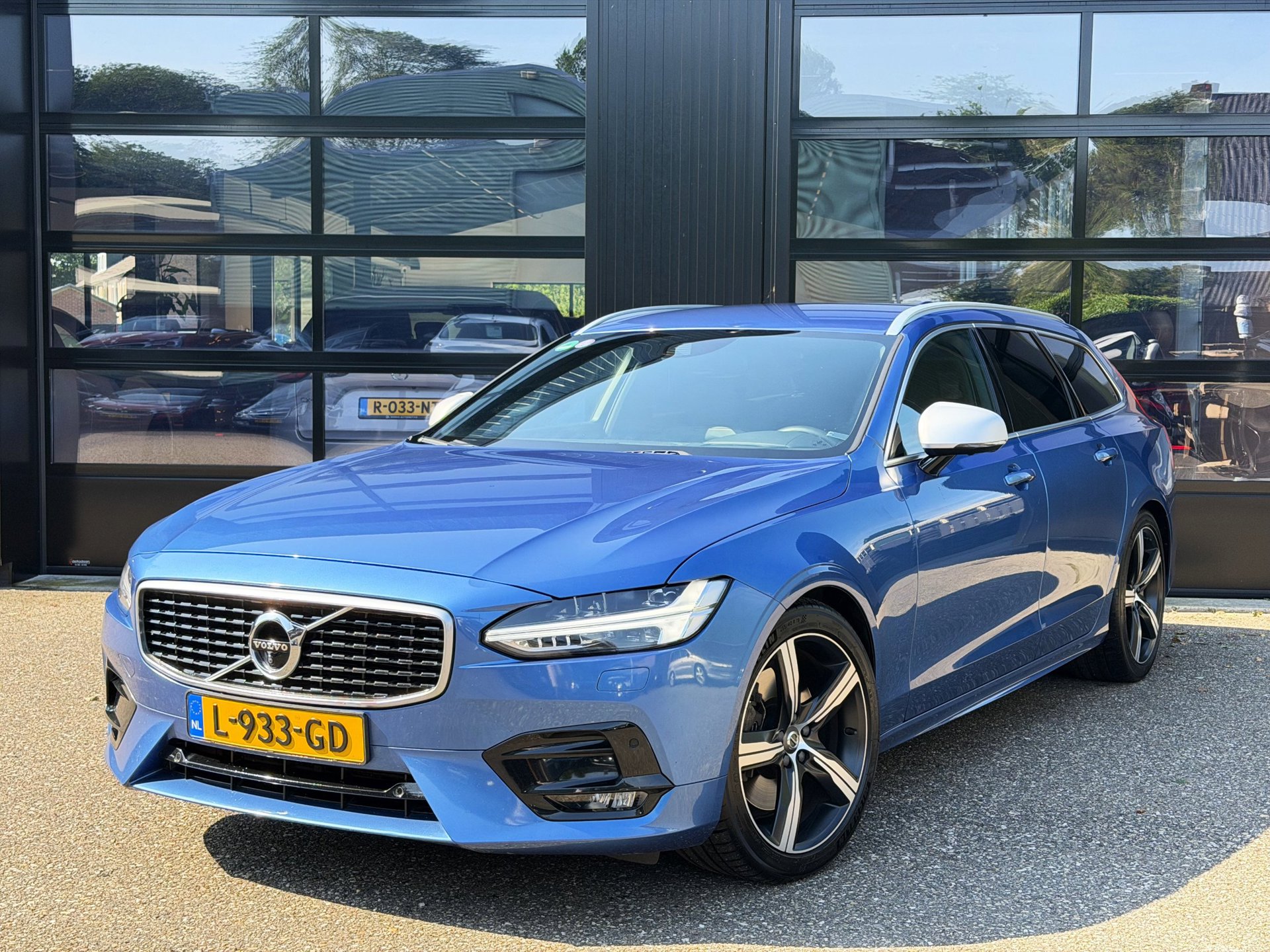 Volvo V90 2.0 T5 R-Design 250 PK Bursting Blue Metallic