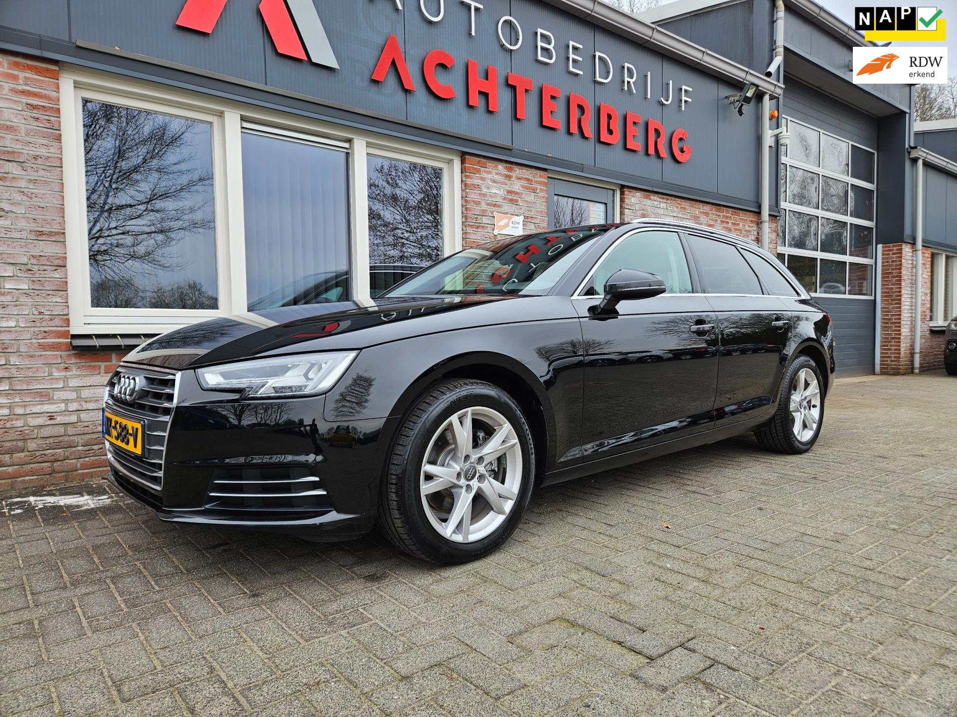 Audi A4 Avant 1.4 TFSI Lease Edition Automaat! Trekhaak! Sportstoelen! 150PK! NAP! Nette Auto! Airco! Cruise Control!