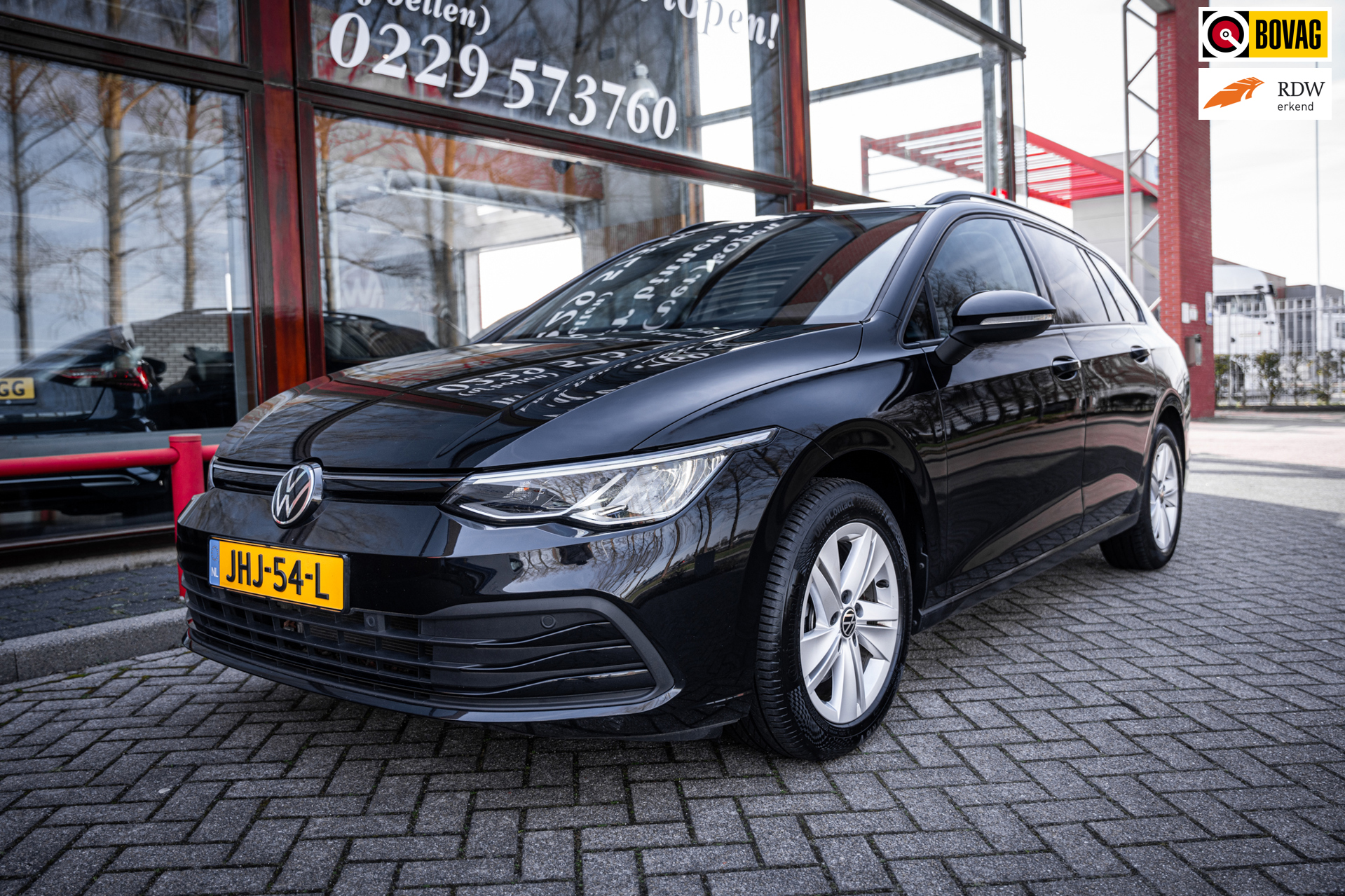 Volkswagen Golf Variant 1.5 eTSI Life Business | Automaat | navigatie | Adaptieve cruise control | App-Connect | camera |