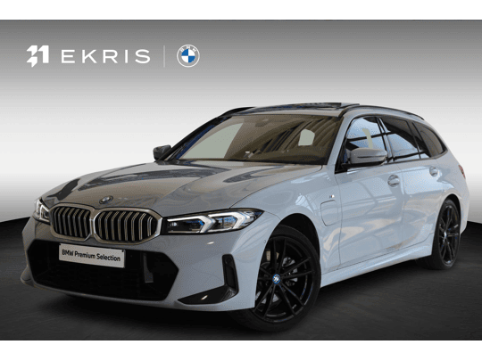Touring 330e xDrive