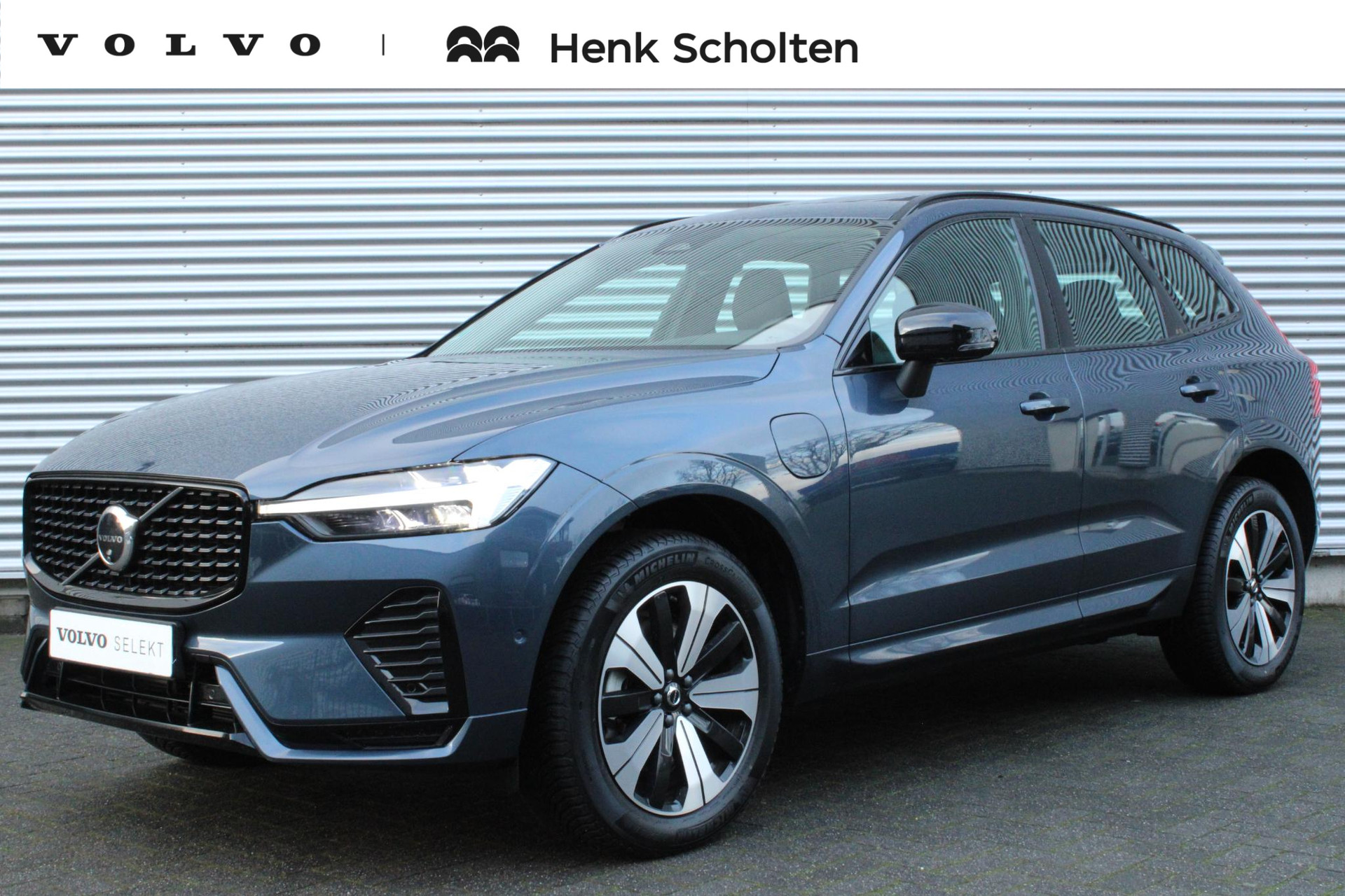 Volvo XC60 T6 Automaat Plug-in hybrid AWD Plus Dark |