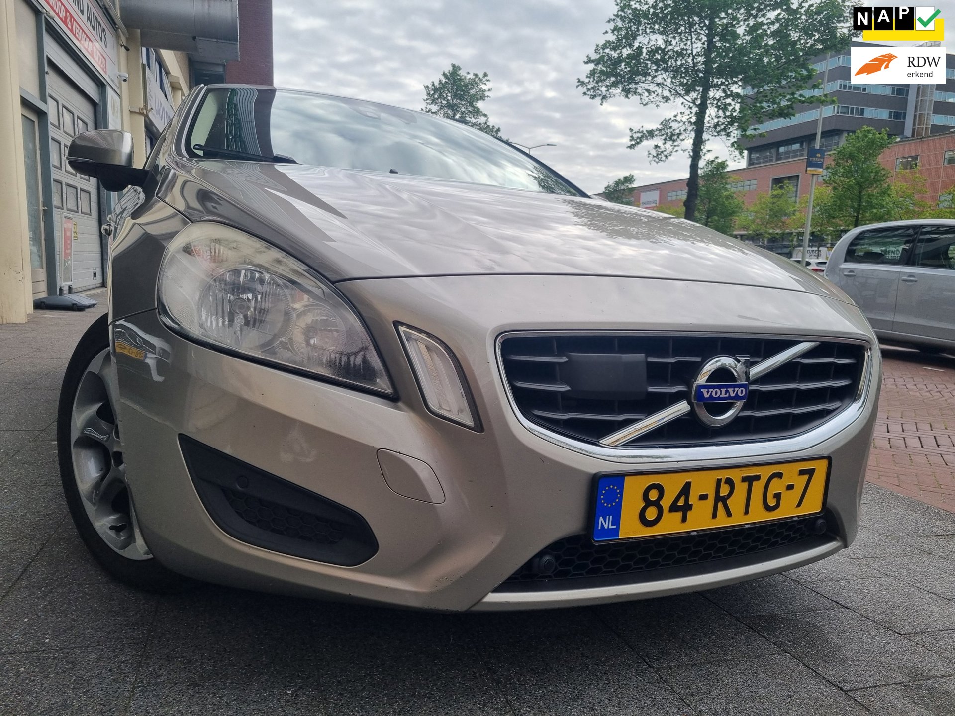 Volvo V60 1.6 T4 Kinetic Navi Airco ElecRam