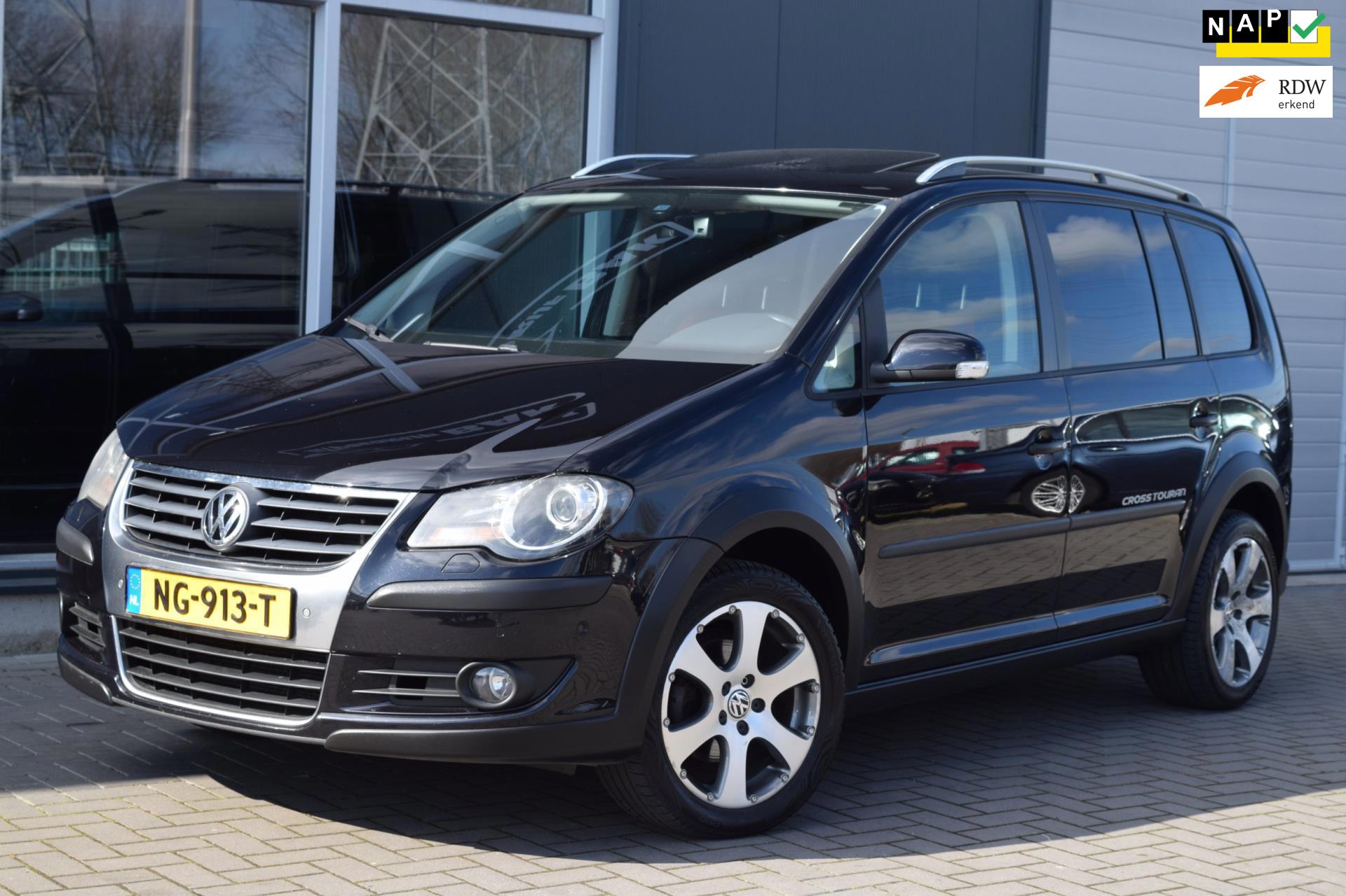 Volkswagen Touran 1.4 TSI Cross | Clima | Cruise | Dak | APK 4-2027 !