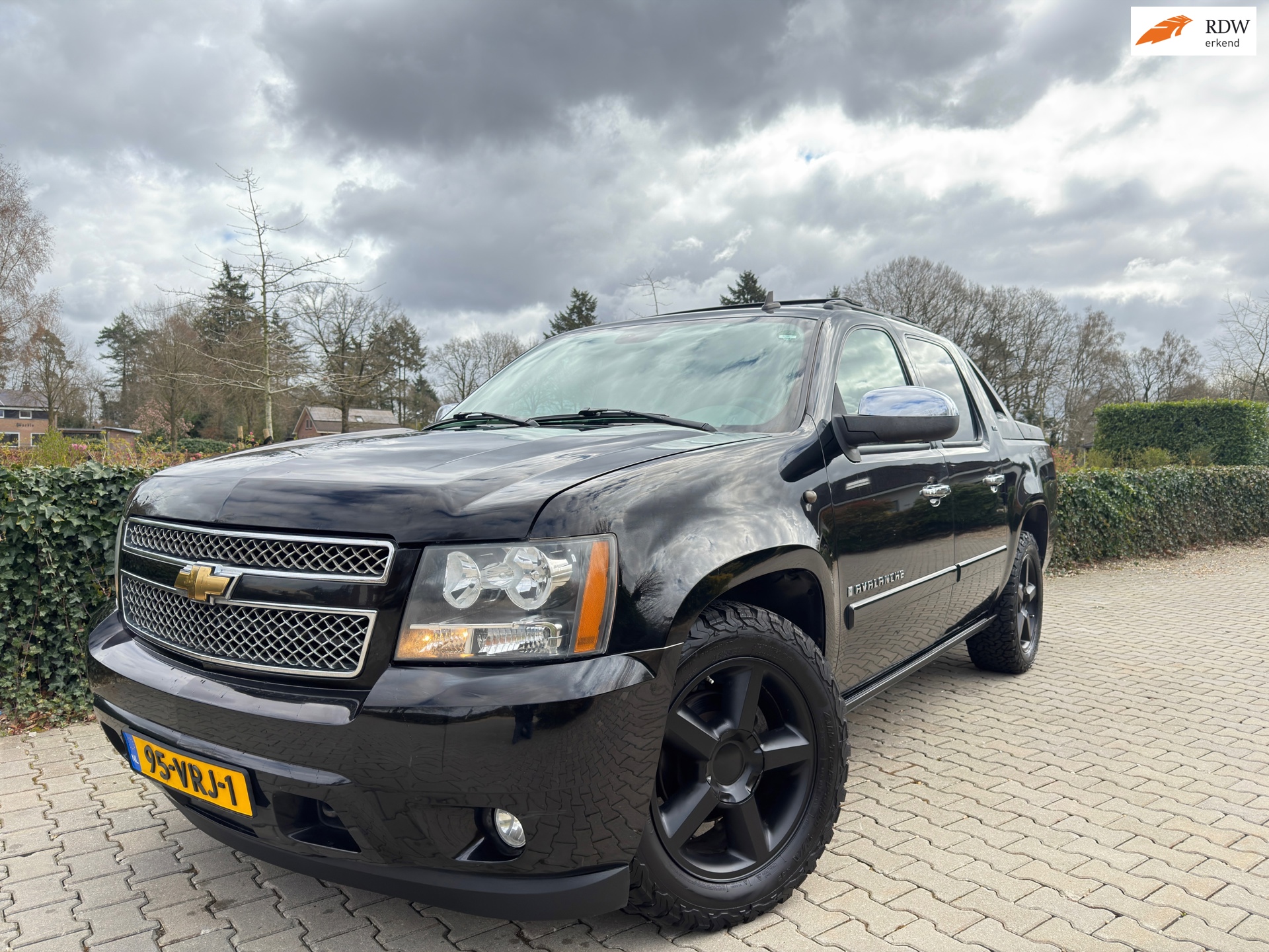 Chevrolet USA Avalanche 5.3 V8 4WD LTZ , Clima / Cruise / Leder / Navi / Schuifdak / Pdc / LPG Onderbouw / 20" Lm / Trekhaak.