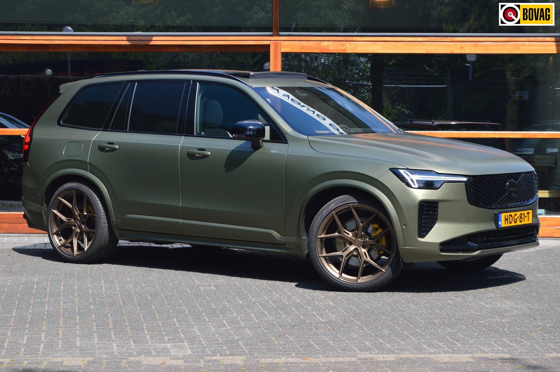 Volvo XC90 T8 Plug-in hybrid AWD Ultra Dark HEICO | Vossen Velgen | Bowers & Wilkins | Luchtvering | Panoramadak |