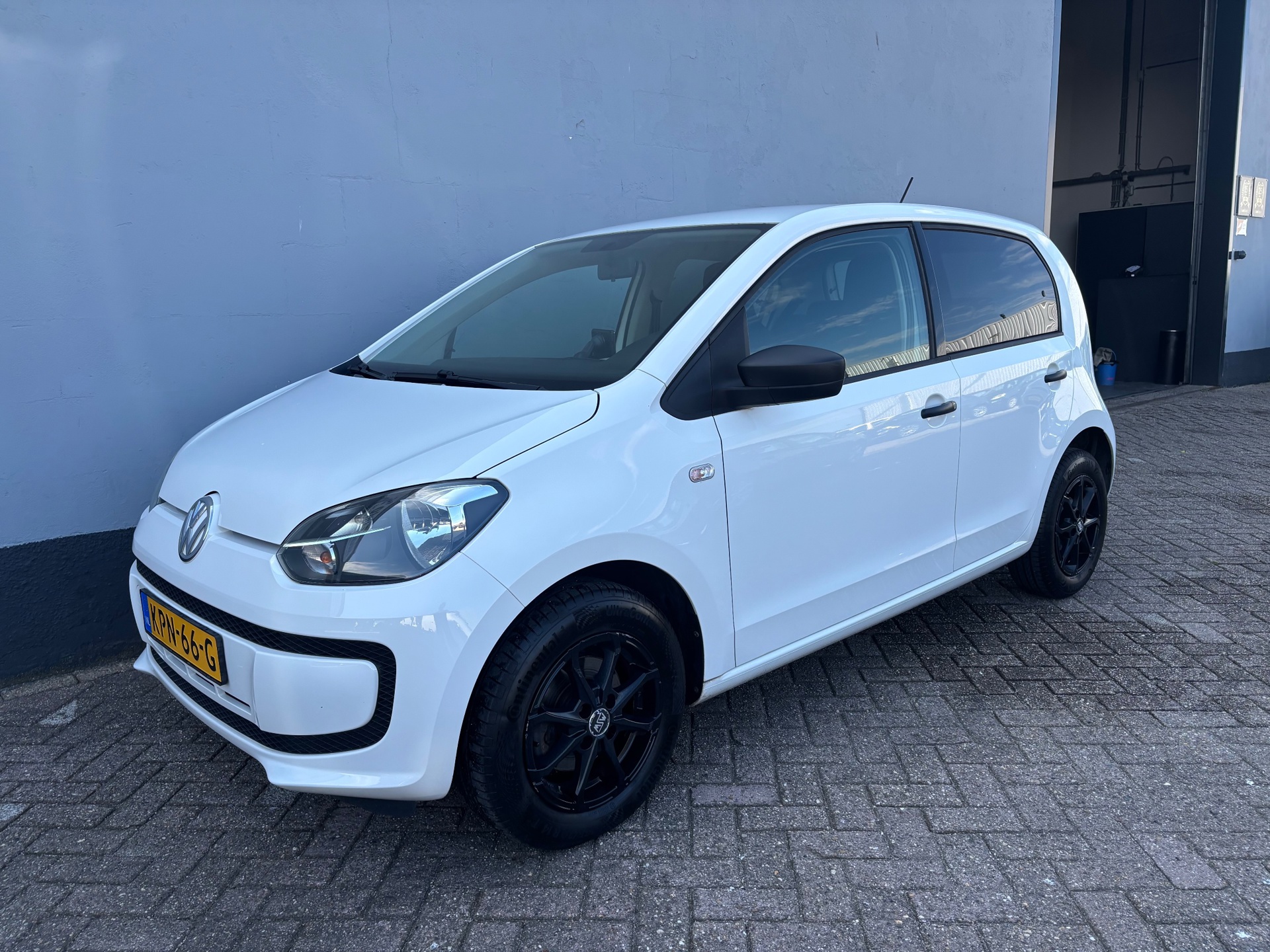 Volkswagen UP! 1.0 move up! BlueMotion - Airco