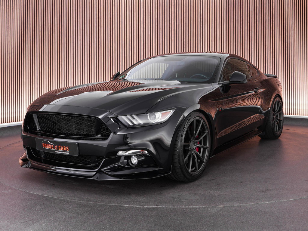 Ford Mustang Fastback GT PERFORMANCE PACK 5.0 421pk HANDGESCHAKELD