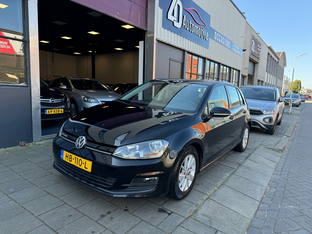 Volkswagen Golf 1.0 TSI Trendline