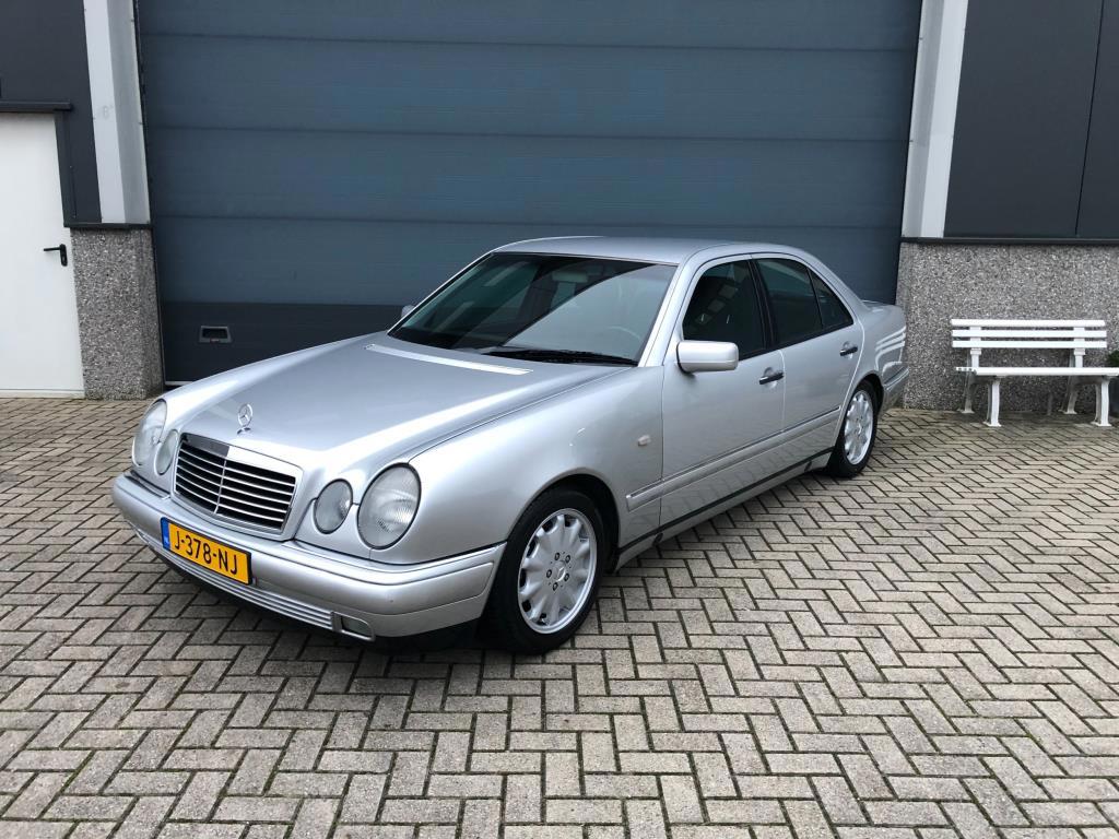 Mercedes-Benz E-klasse 200 K. Classic 101125 km.!!!