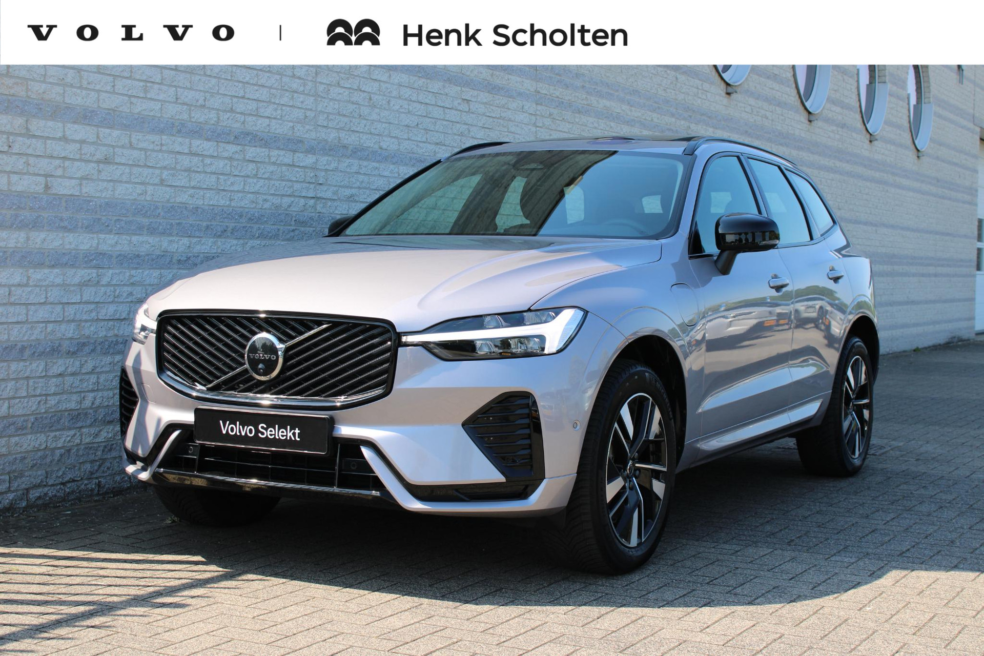 Volvo XC60 2.0 T6 Plug-in hybrid AWD Plus Dark