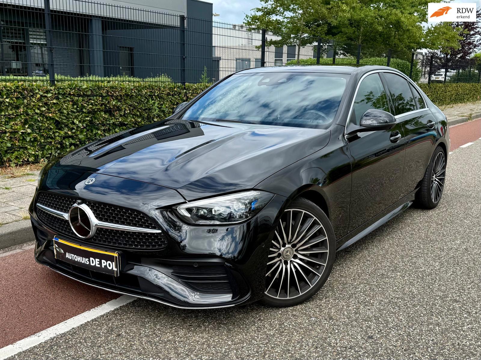 Mercedes-Benz C-klasse 300 AMG Line DISTRONIC Actieve Stuur assistent 360´ Camera Burmester Panorama Dak
