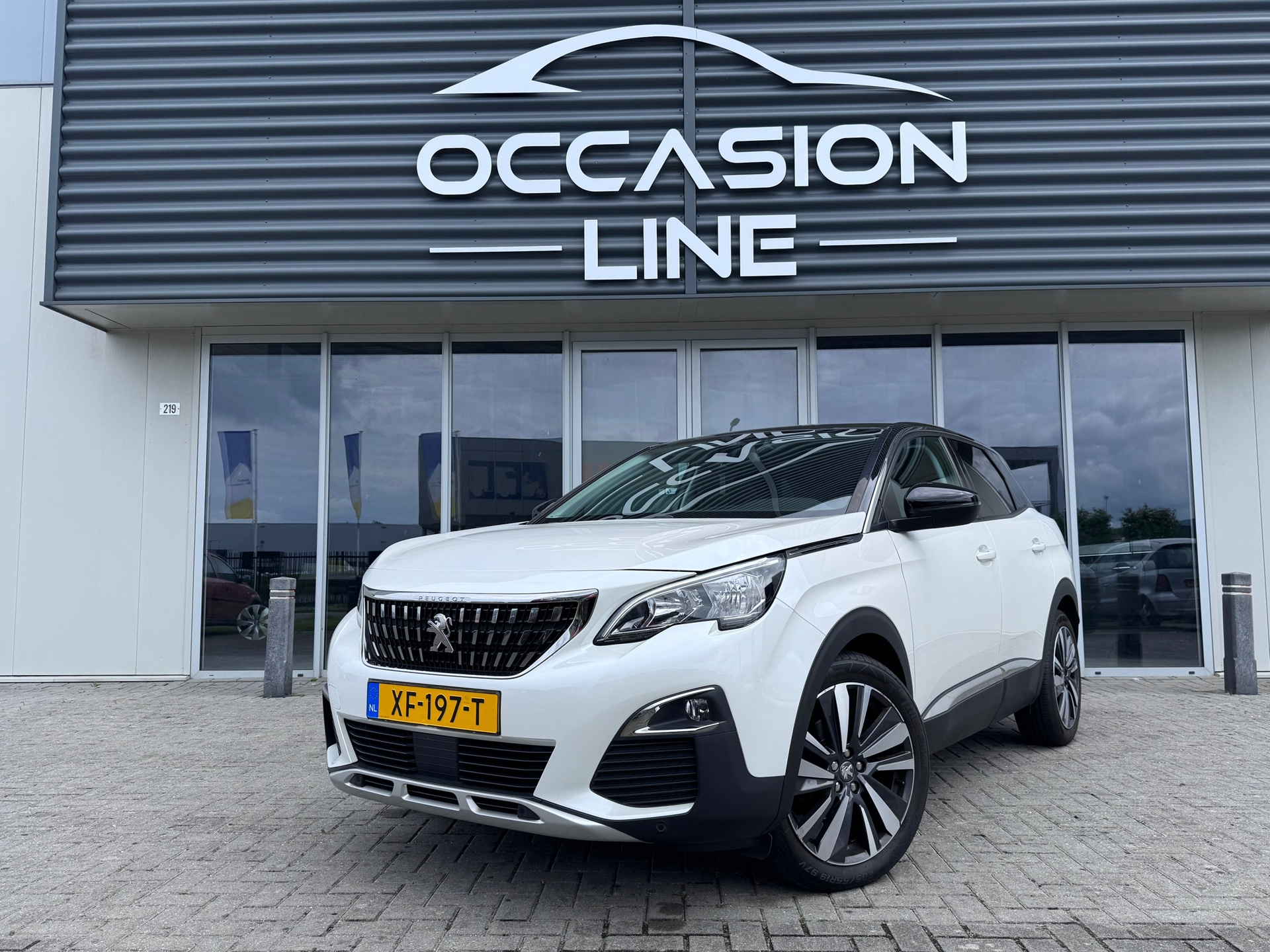 Peugeot 3008 1.2 PureTech Allure | Automaat | Leder | Parlemoer