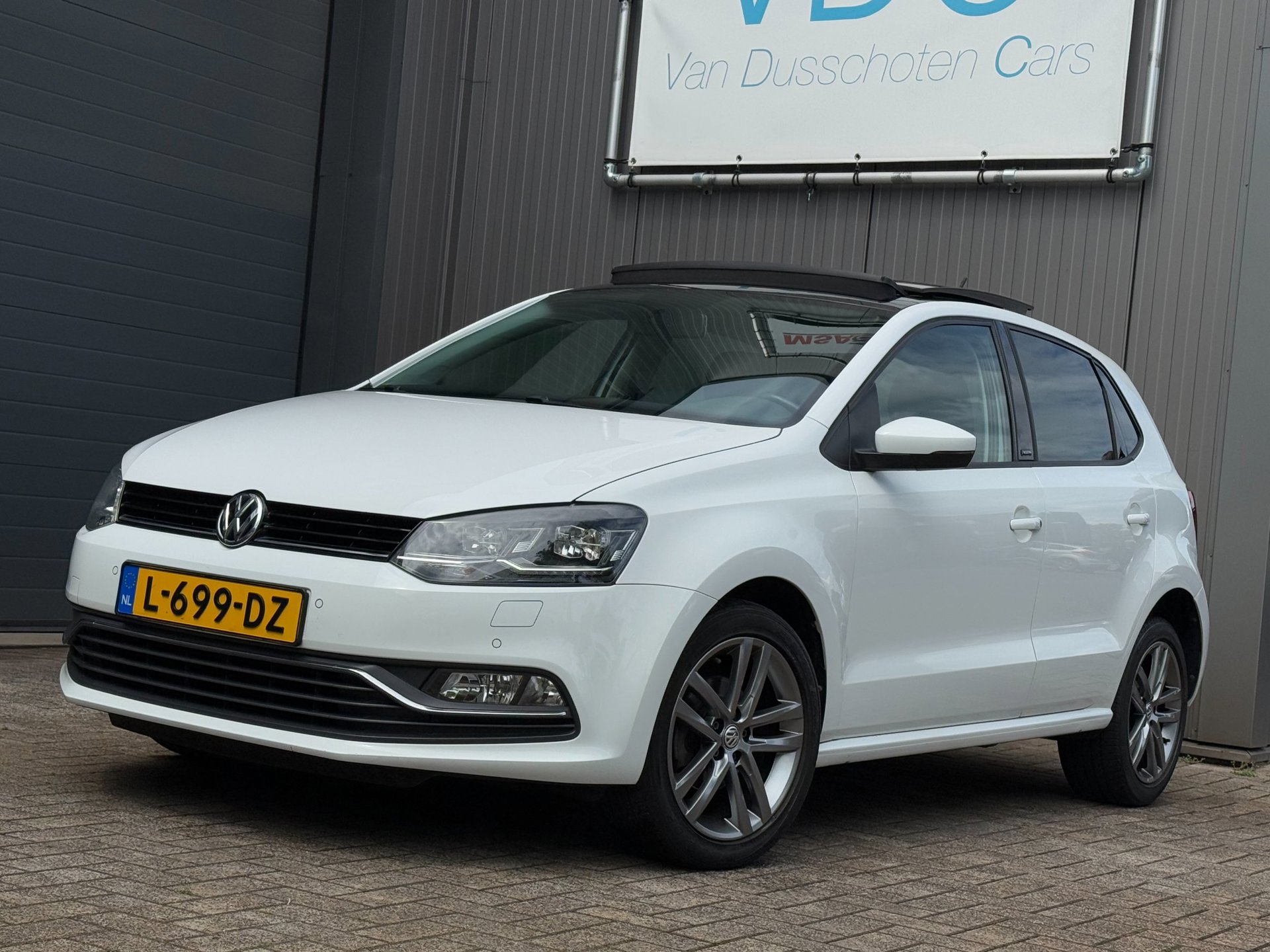 Volkswagen Polo 1.0 Comfortline | Schuifdak | Stoelverwarming