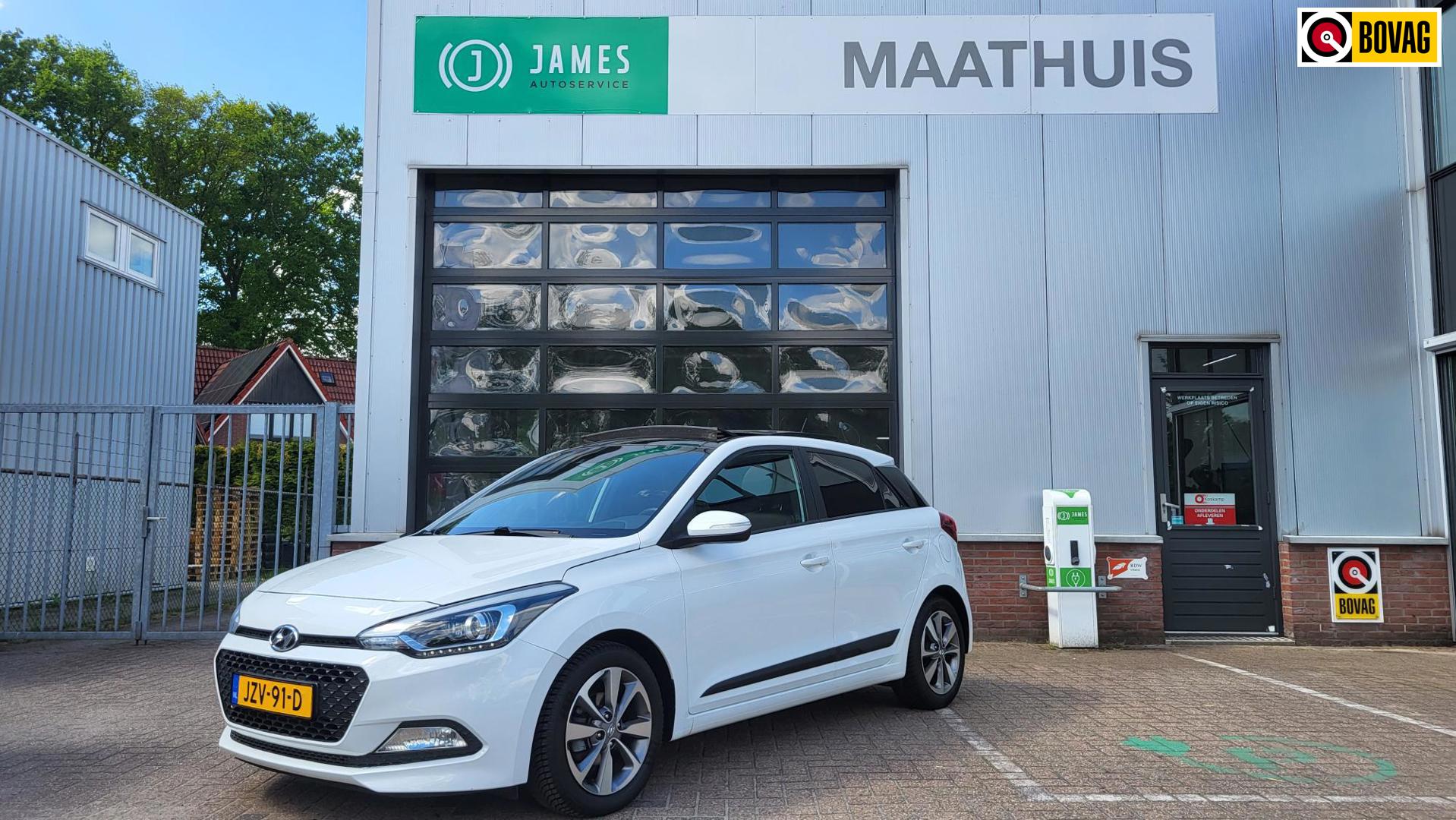 Hyundai I20 1.2 HP i-Motion Premium panorama dak-stoel verwarming