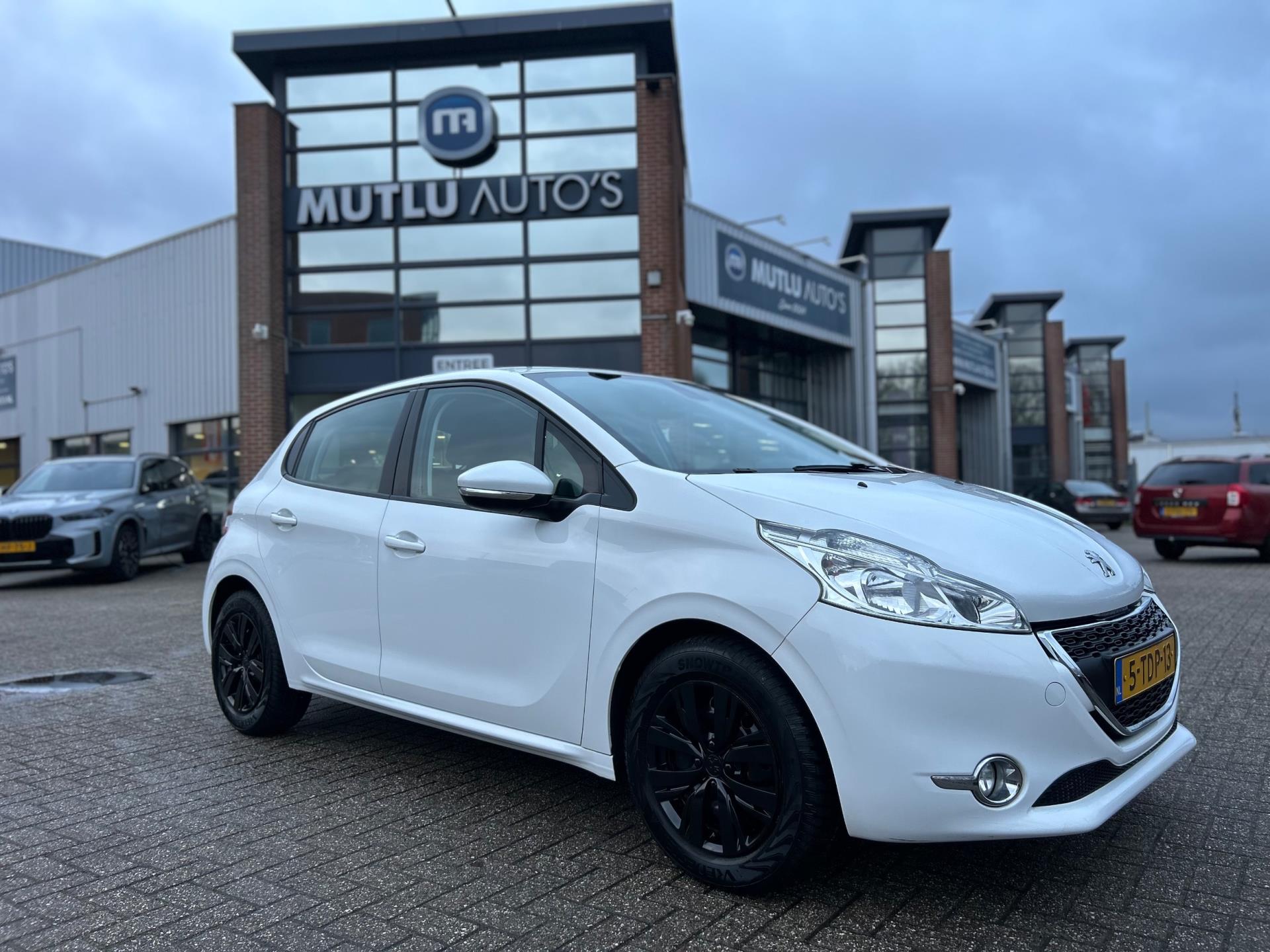 Peugeot 208 1.2 VTi Envy 5deurs Airco PDC NAP NAVI