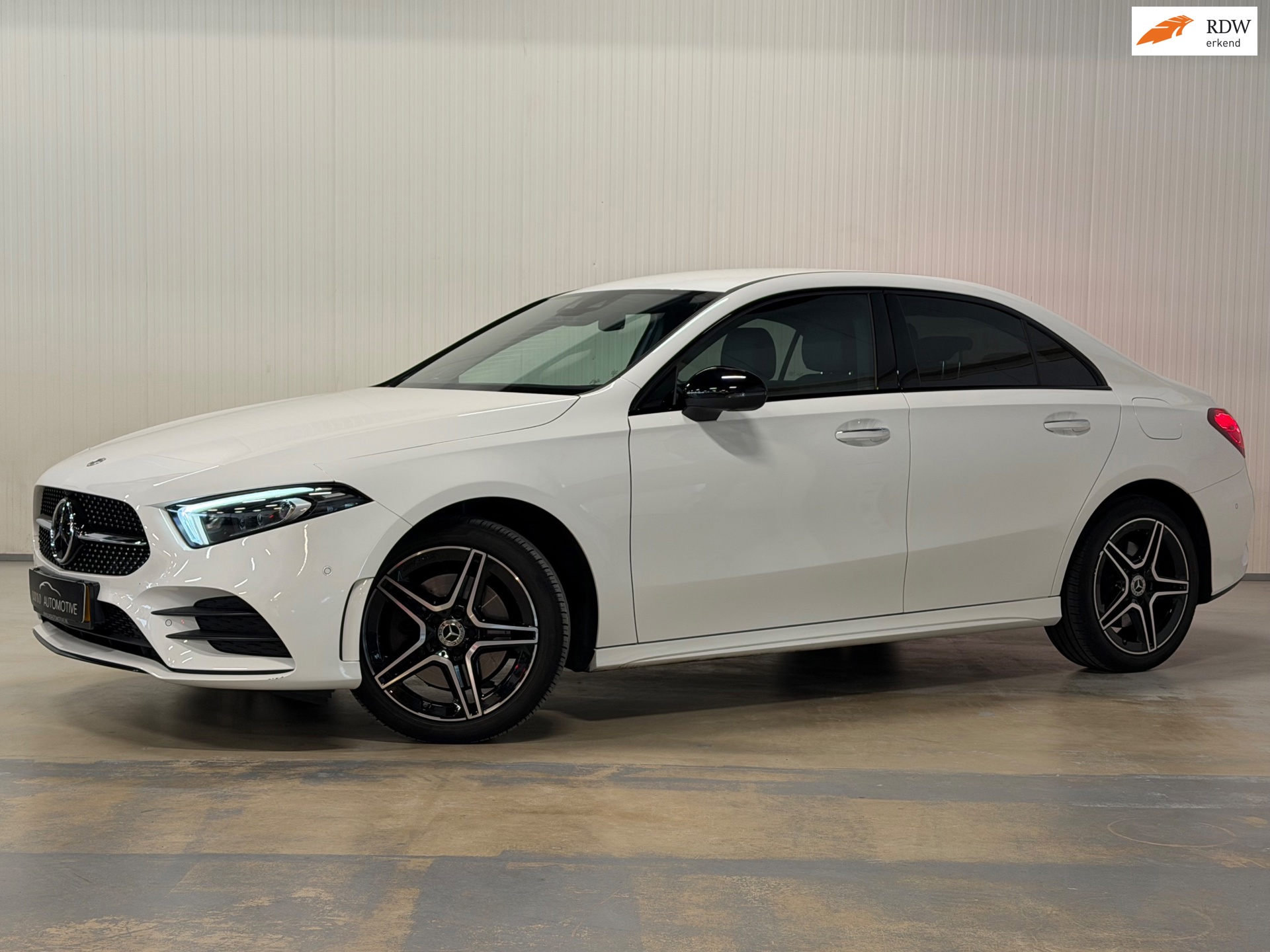 Mercedes-Benz A-klasse 250 e AMG Line | NIGHT | 360 CAMERA | BURMESTER | ACC
