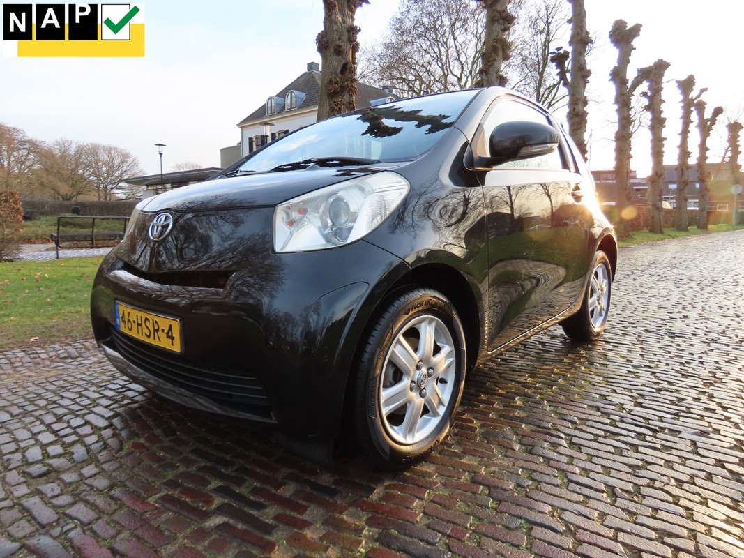 Toyota iQ