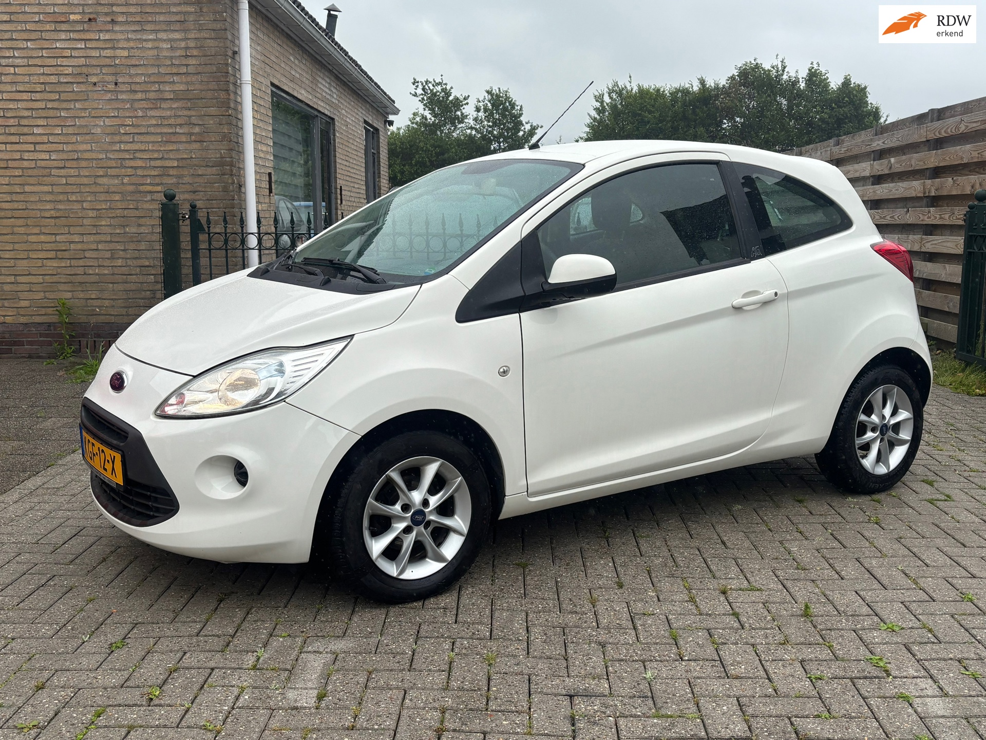 Ford KA 1.2 Titanium X start/stop | airco || aux | nieuwe apk keuring | nette auto