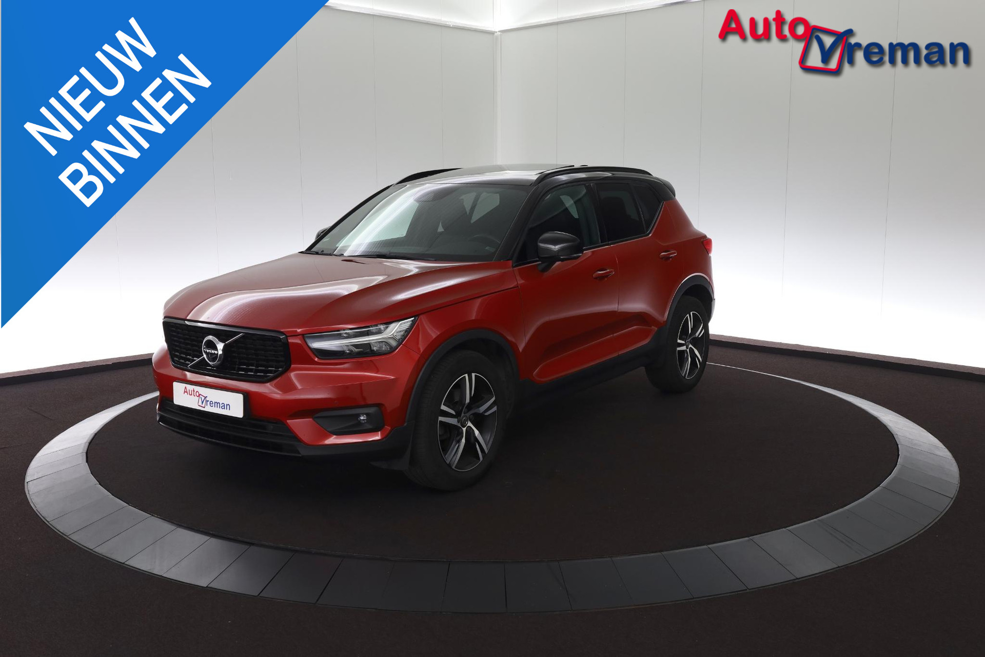 Volvo XC40 2.0 T4 AWD R-Design