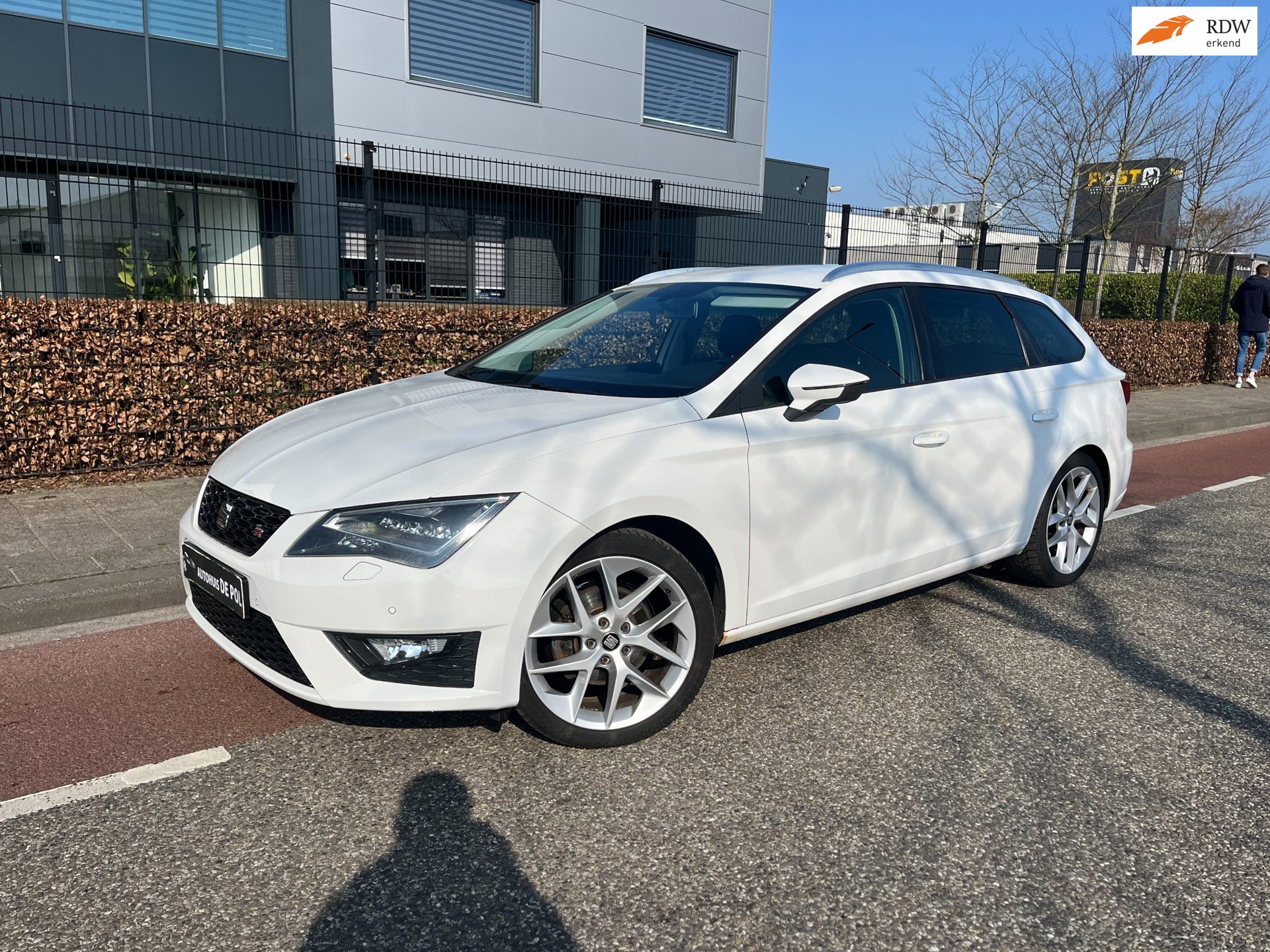 Seat Leon ST 1.4 EcoTSI FR Connect Cruise/Climate-Control Bluetooth Parkeersensoren-Voor/Achter Stuur/Stoel-verwarming