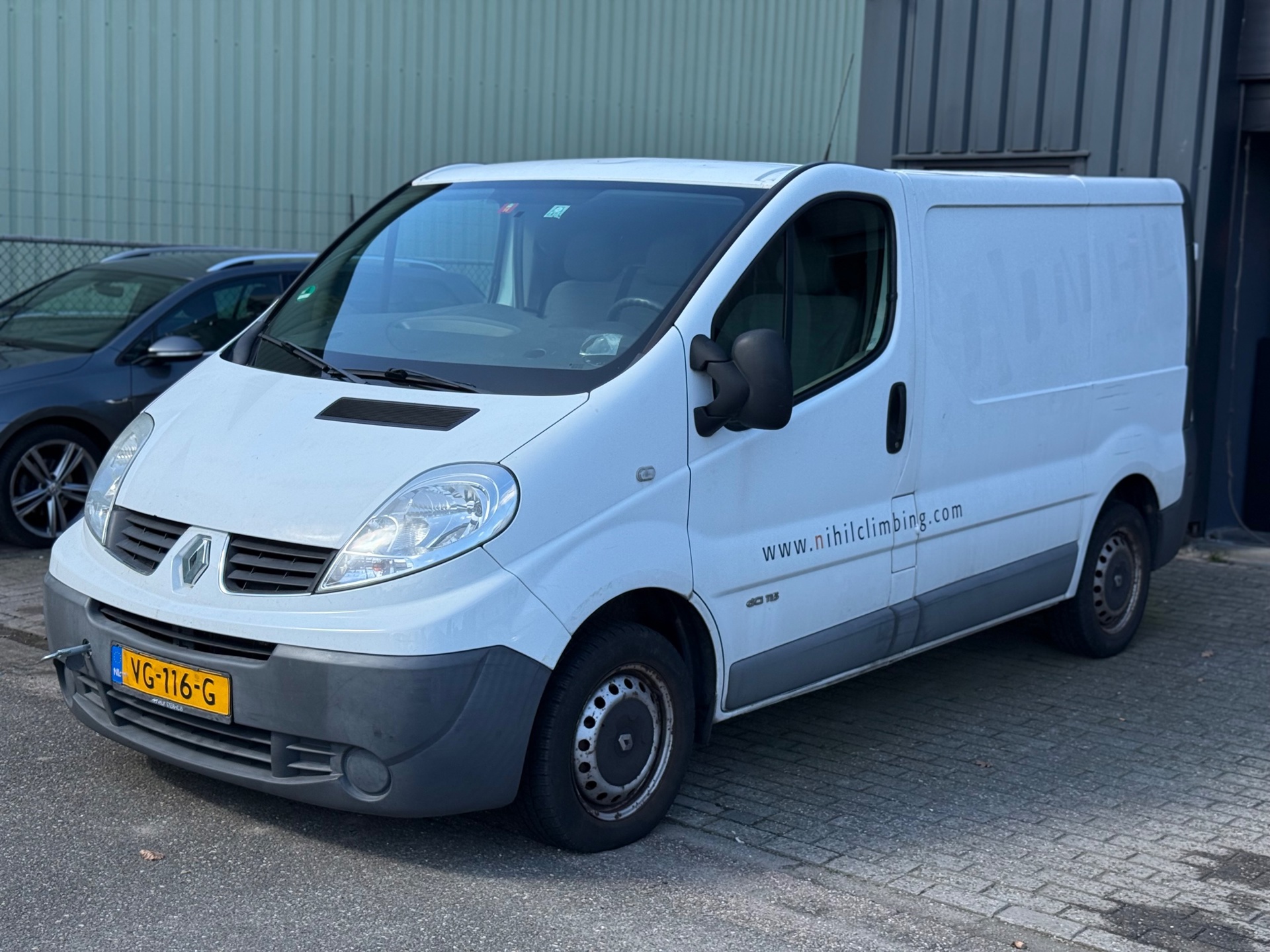 Renault Trafic 2.0 dCi T27 L1H1 Générique START NIET