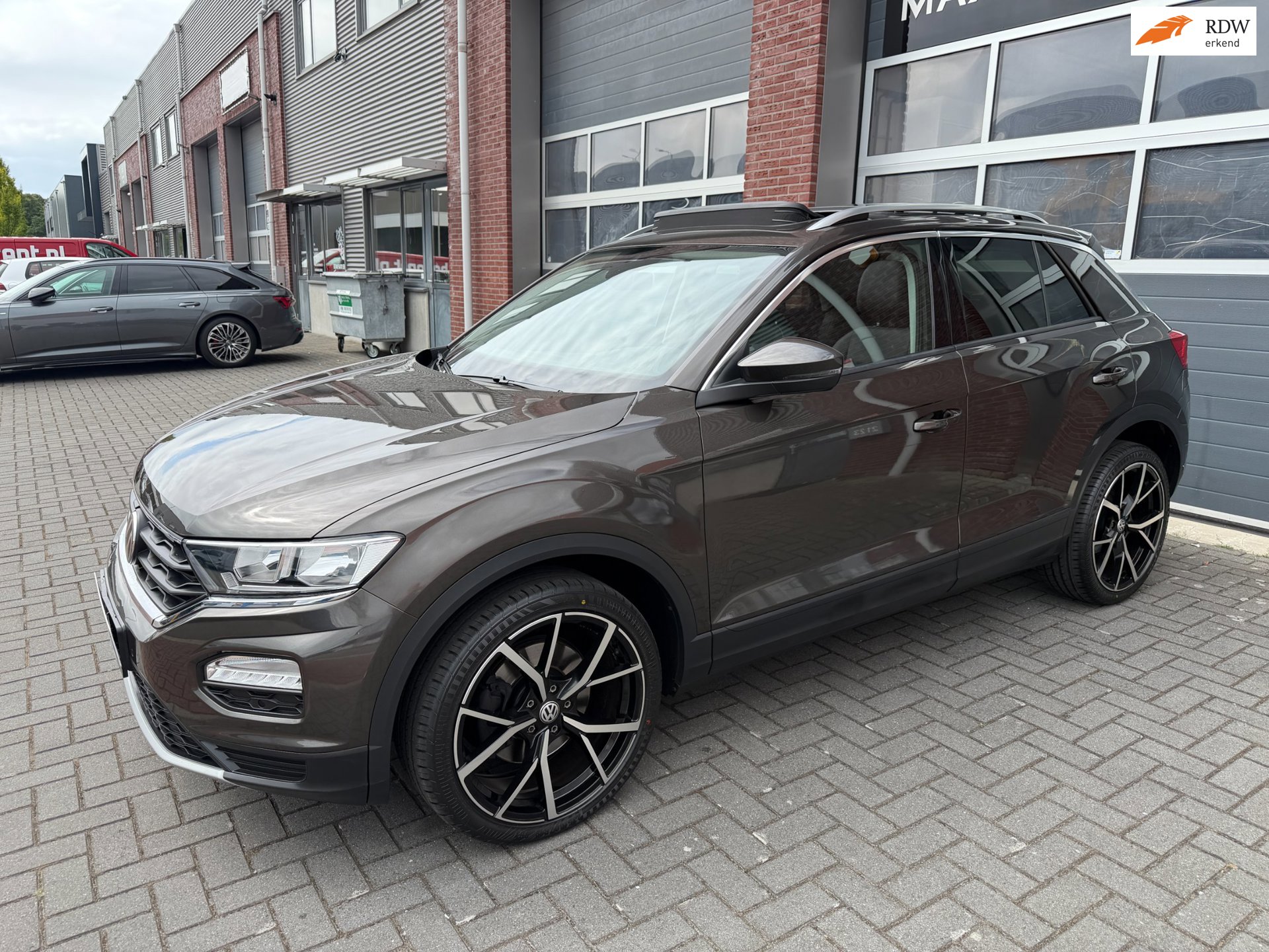 Volkswagen T-Roc 1.5 TSI DSG ACC Pano Carplay Navi PDC Lane