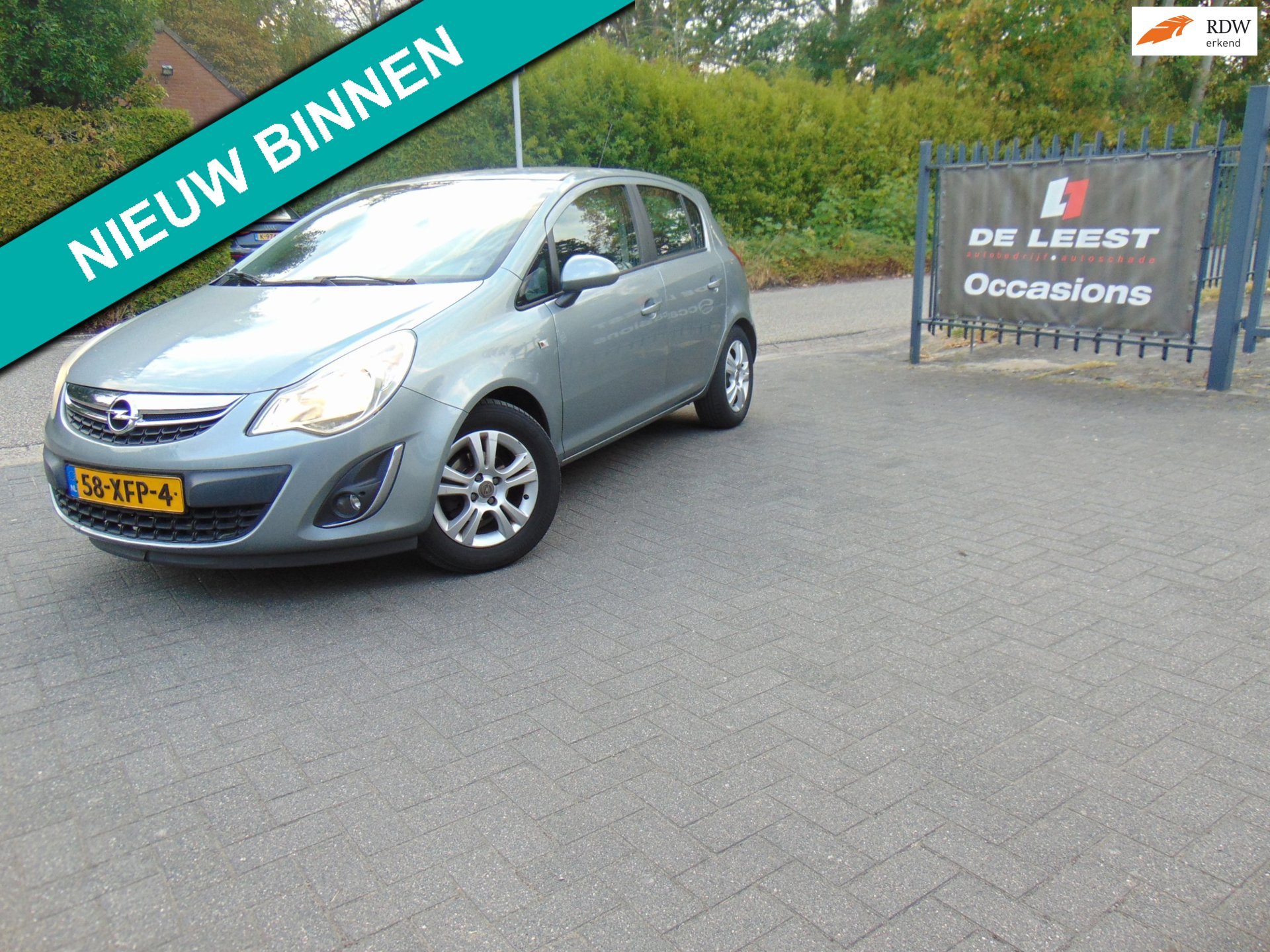 Opel Corsa 1.2-16V Cosmo