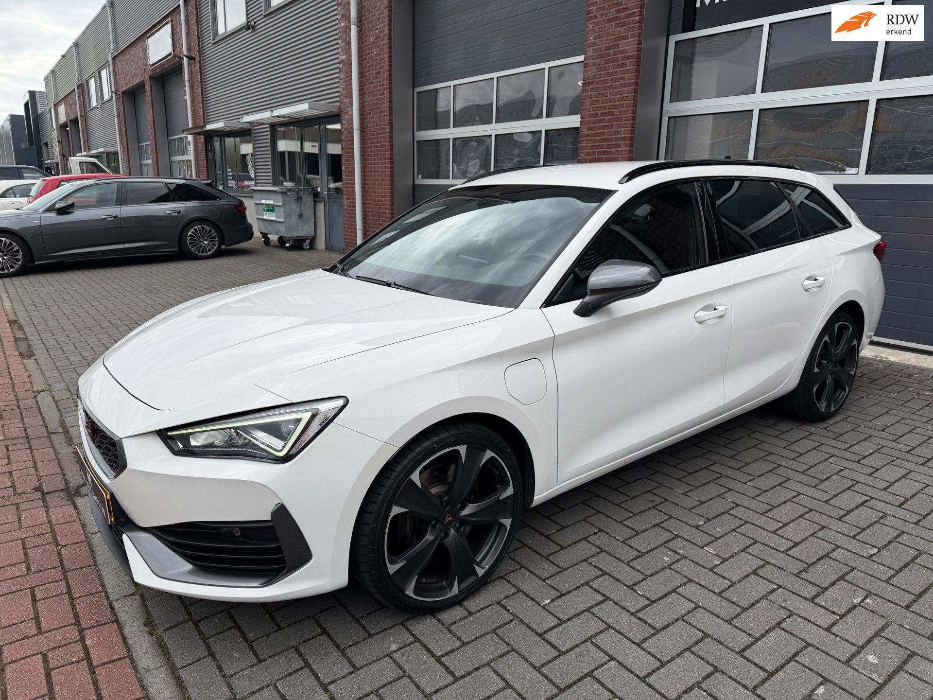 Cupra Leon Sportstourer 1.4 e-Hybrid 245 LED Sfeer Navi PDC