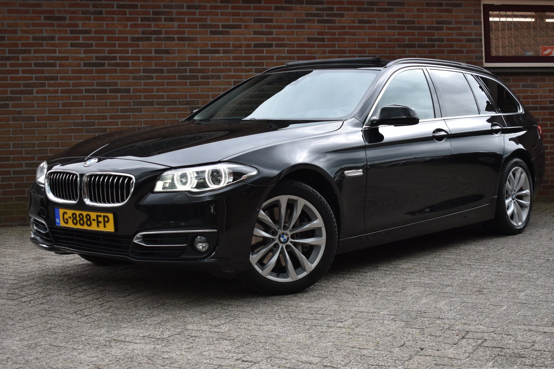 BMW 5-serie Touring 530xd M Sport Edition High Executive '16 Xenon Pano Leder Clima Navi Cruise Inruil mogelijk