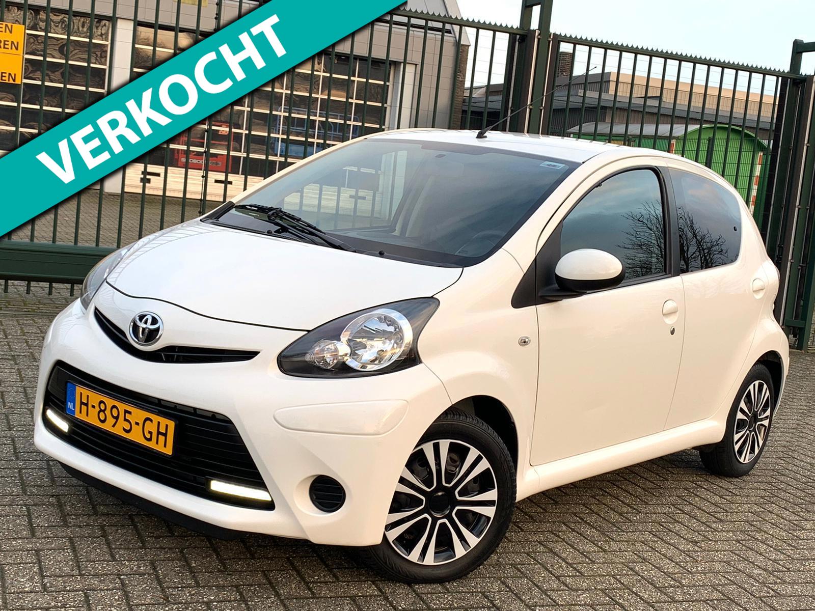Toyota Aygo 1.0 VVT-i Aspiration 5-DR l AIRCO l APK 08-2021
