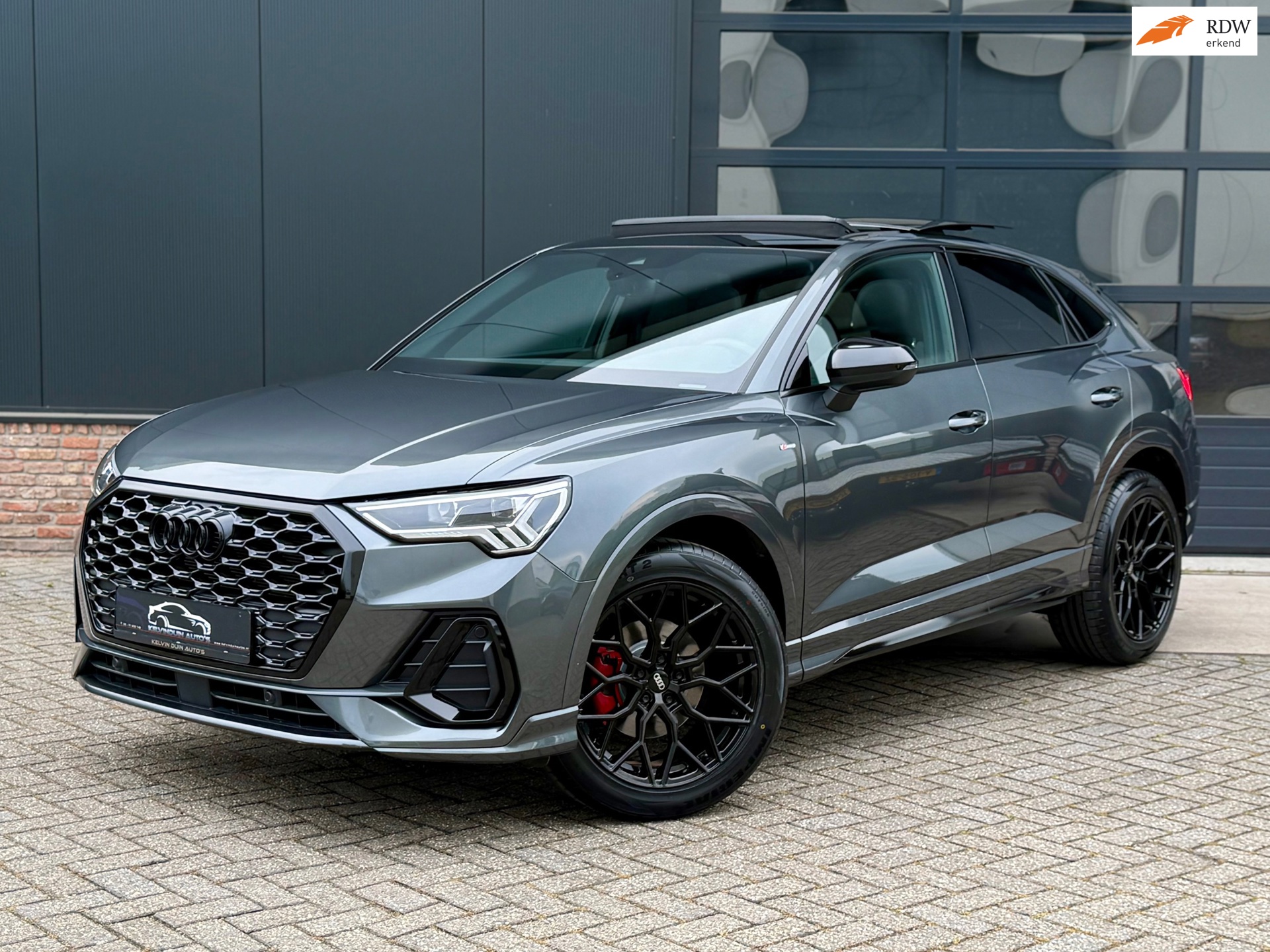 Audi Q3 Sportback 35 TFSI S-Line 150 pk Blackstyle/pano/Camera/sfeerverlichting