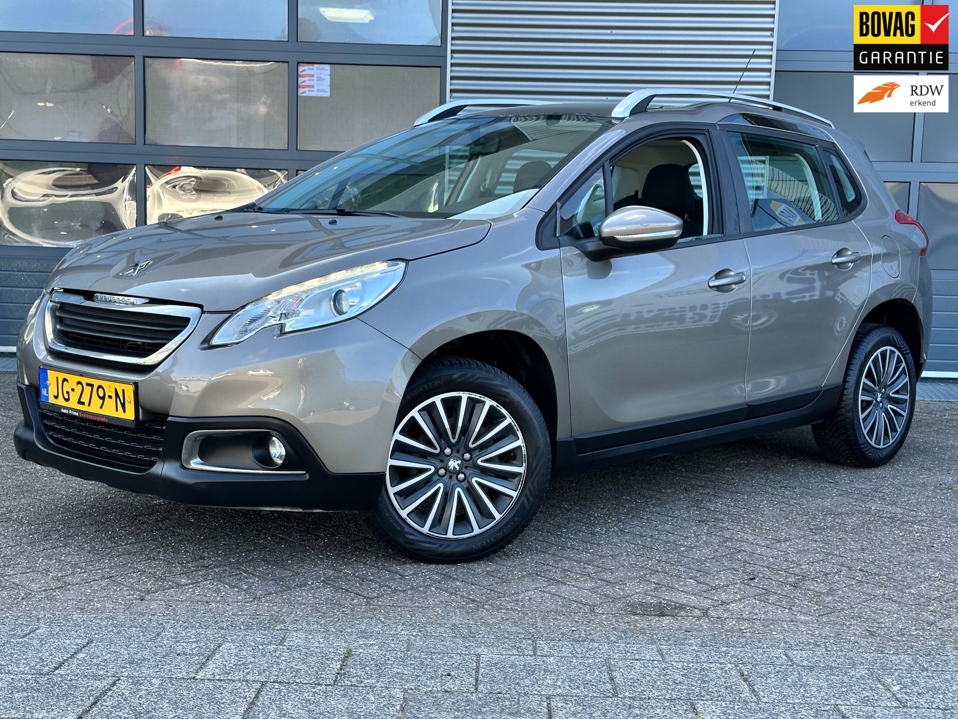 Peugeot 2008 1.2 PureTech Active Pack | CRUISECR | Pano | Navi | Airco