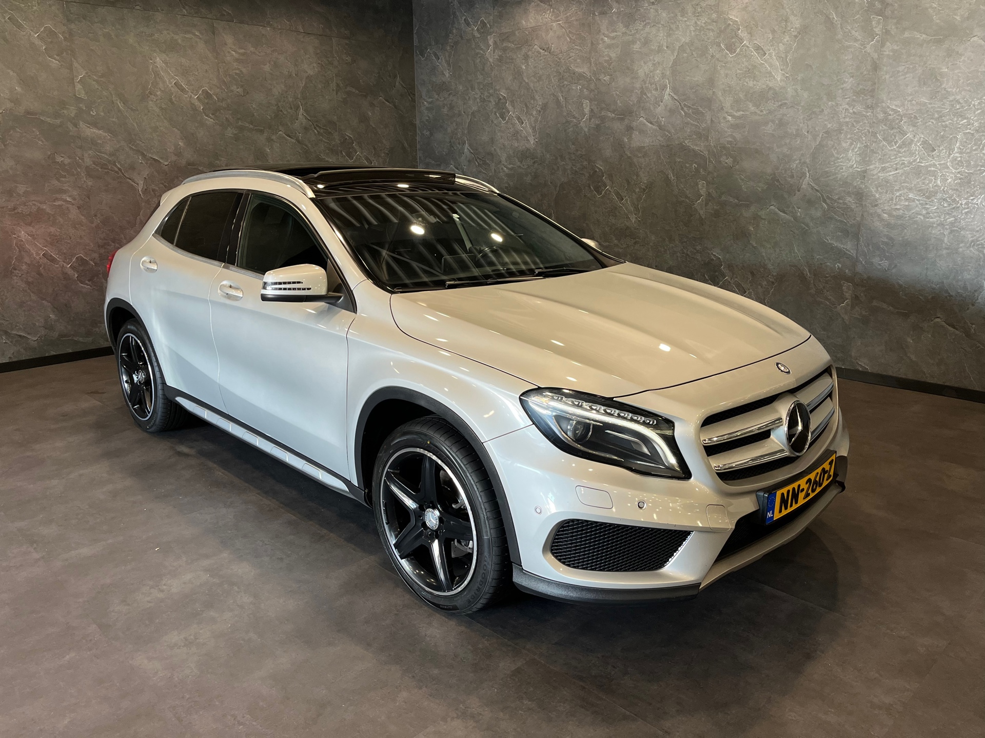 Mercedes-Benz GLA-klasse 220 d Prestige AMG PANO FACELIFT