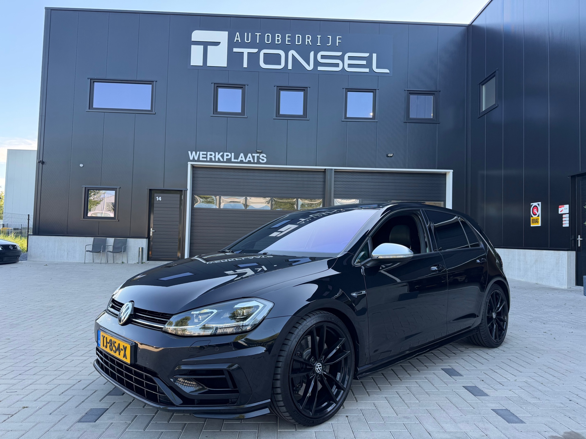 Volkswagen Golf 2.0 TSI 4Motion 7.5R / Panorama / LED / Camera / Leder / Pretoria 19" Inch